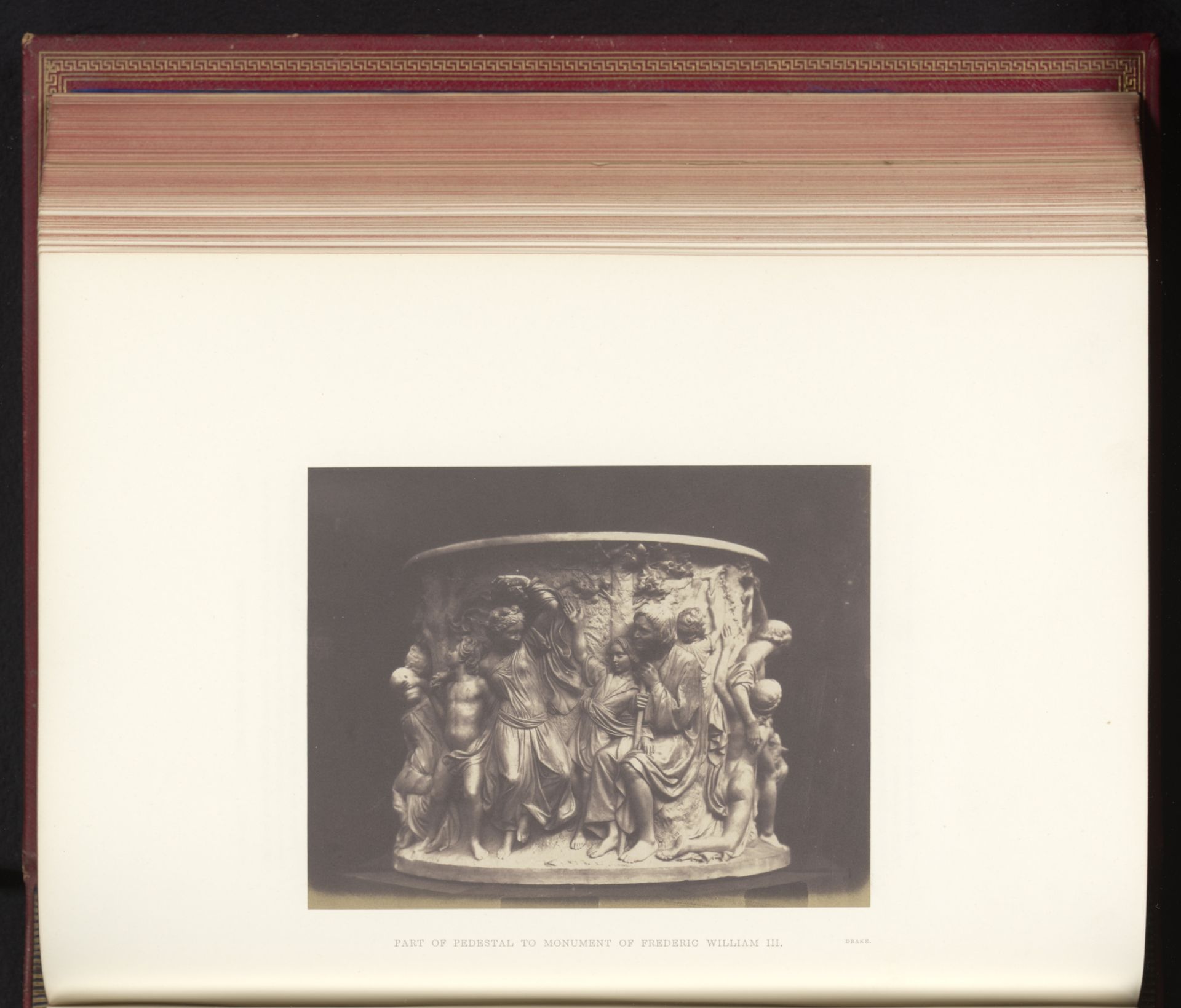 Voetstuk van een monument voor koning Frederik Willem III van Pruisen door Friedrich Drake, tentoongesteld op de Great Exhibition of the Works of Industry of All Nations van 1851 in Londen by C.M. Ferrier & F. von Martens