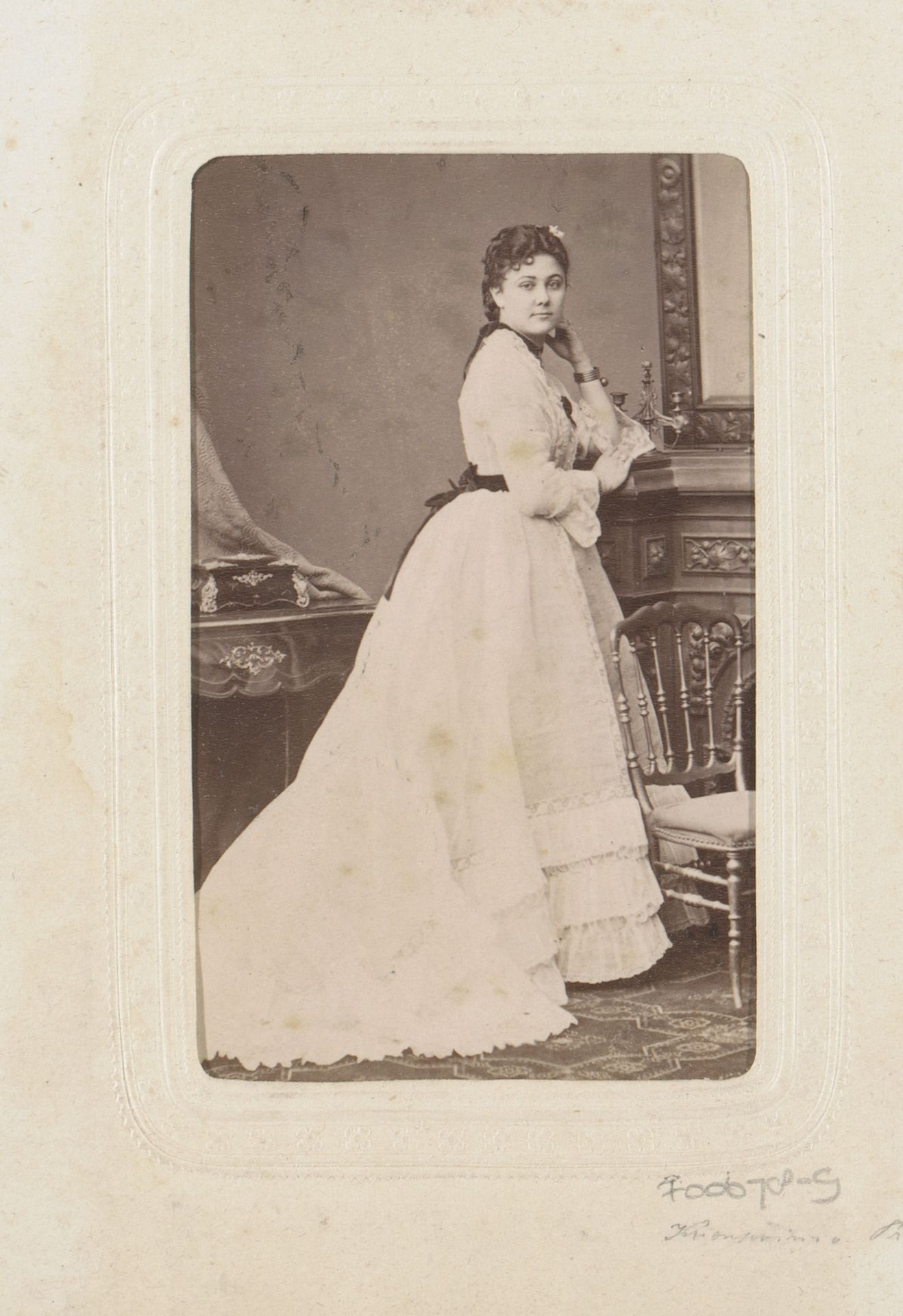 Portret van vermoedelijk Louise Margaretha, prinses van Pruisen by Schrank & Massak