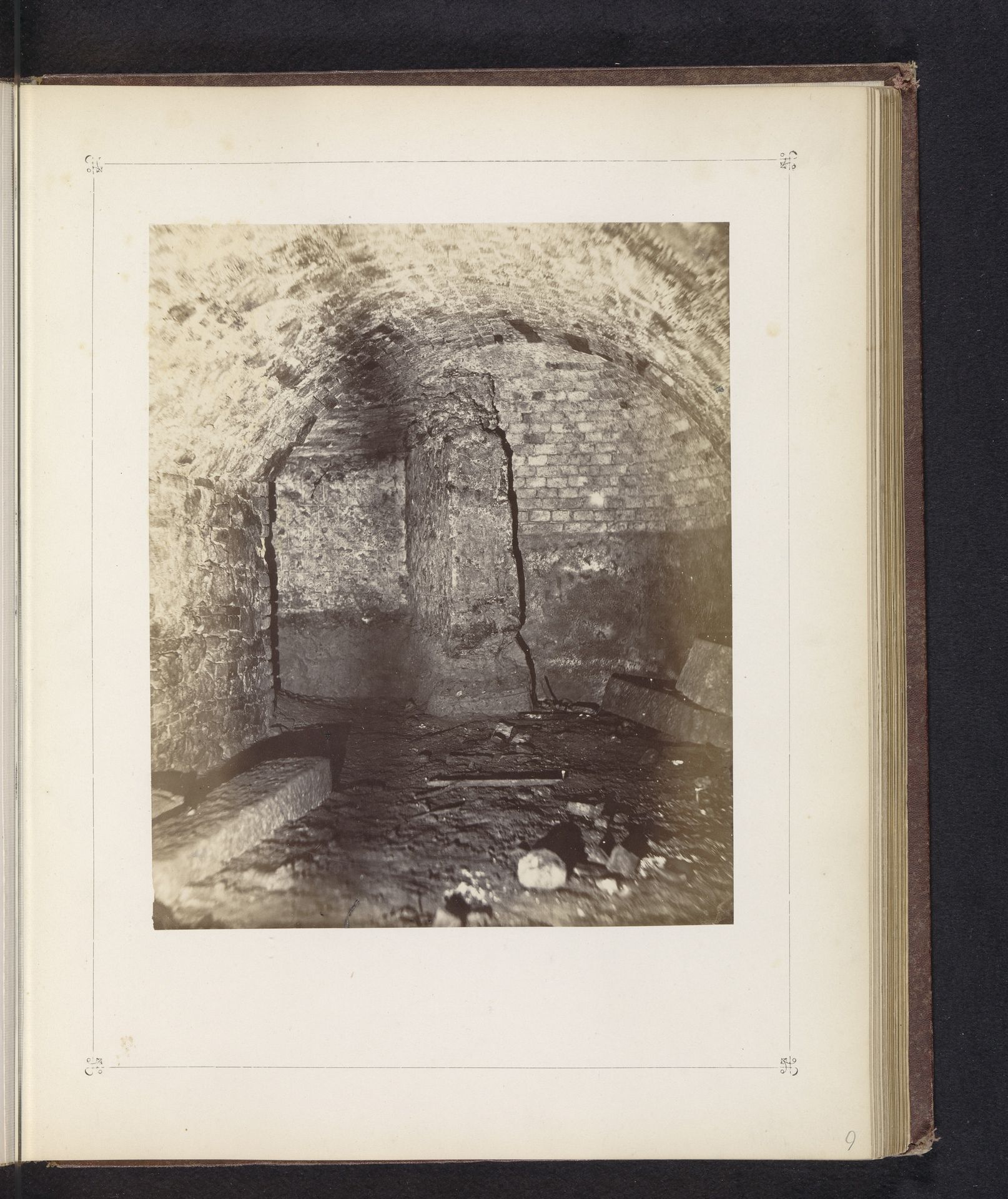 Interieur van de voormalige drukkerij van Johannes Gutenberg te Mainz by B. Erdmann