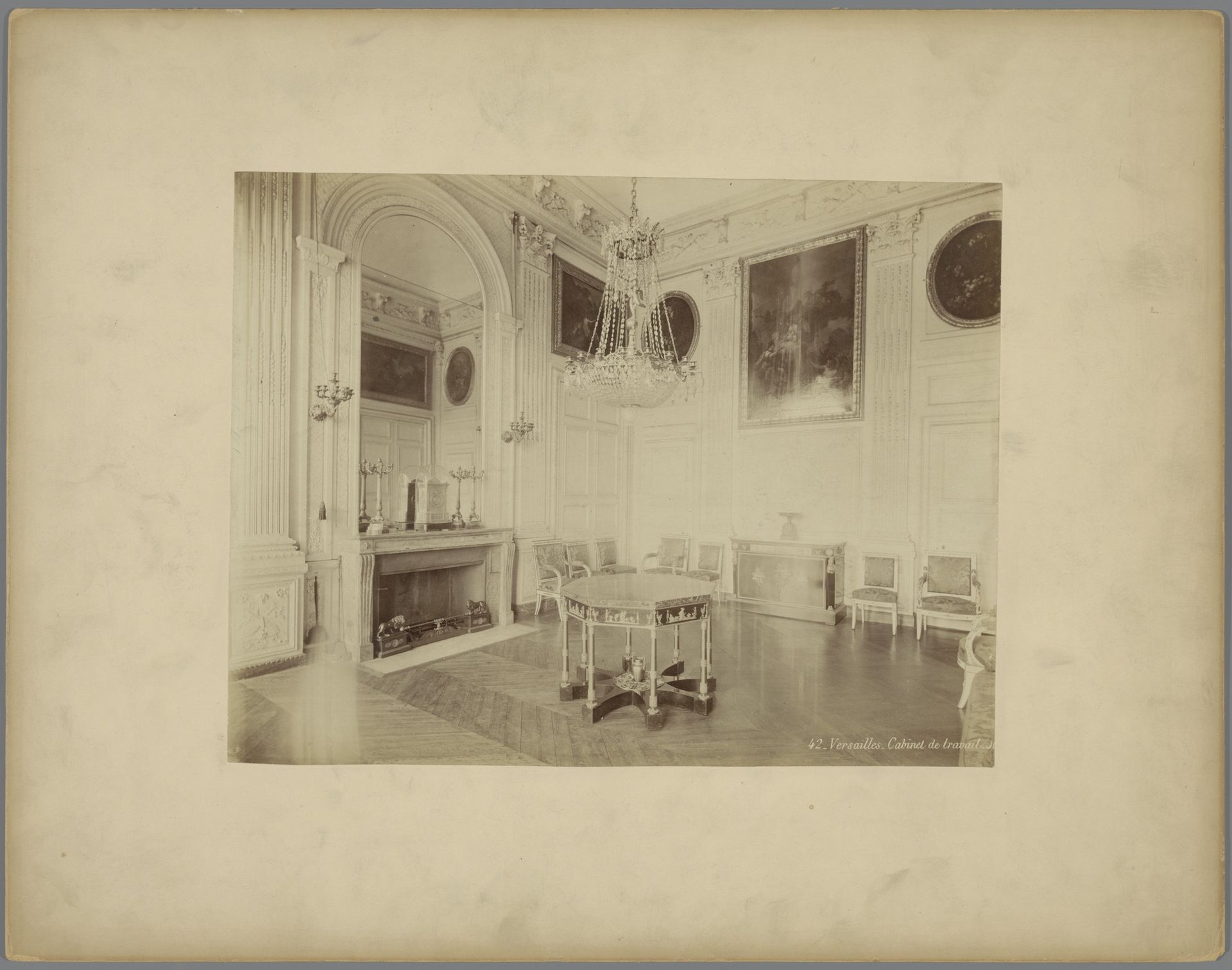 Chambre de Napoléon in het Grand Trianon te Versailles by JD