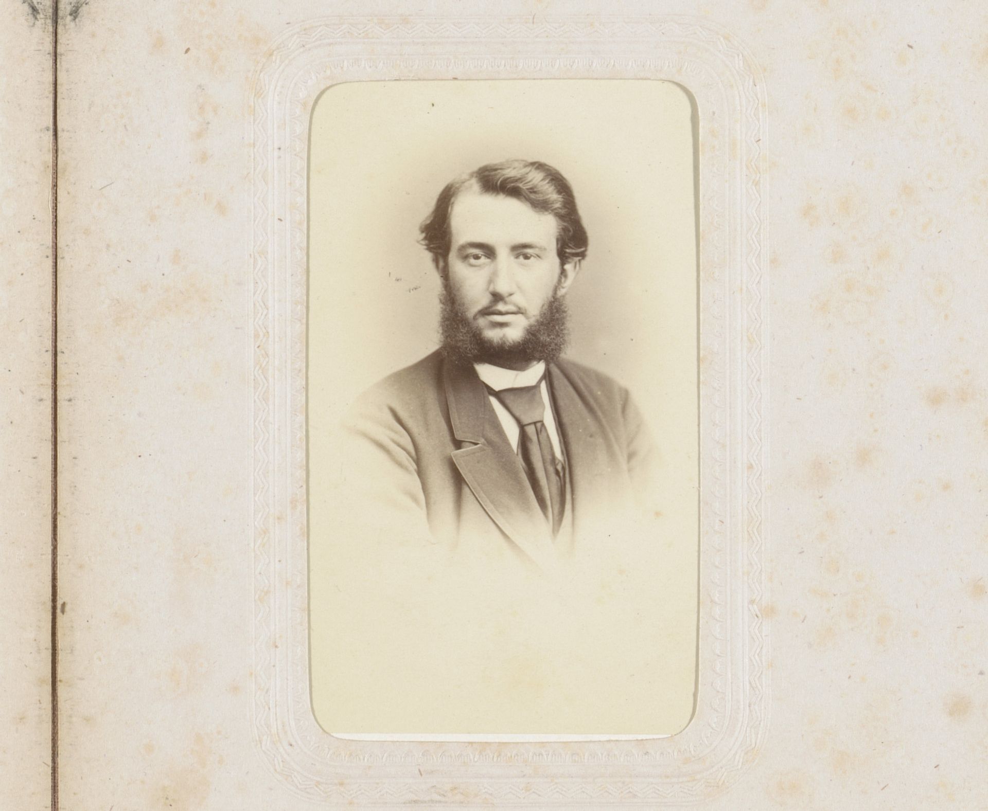Portret van een man, aangeduid als A. Keurenaar by Albert Greiner