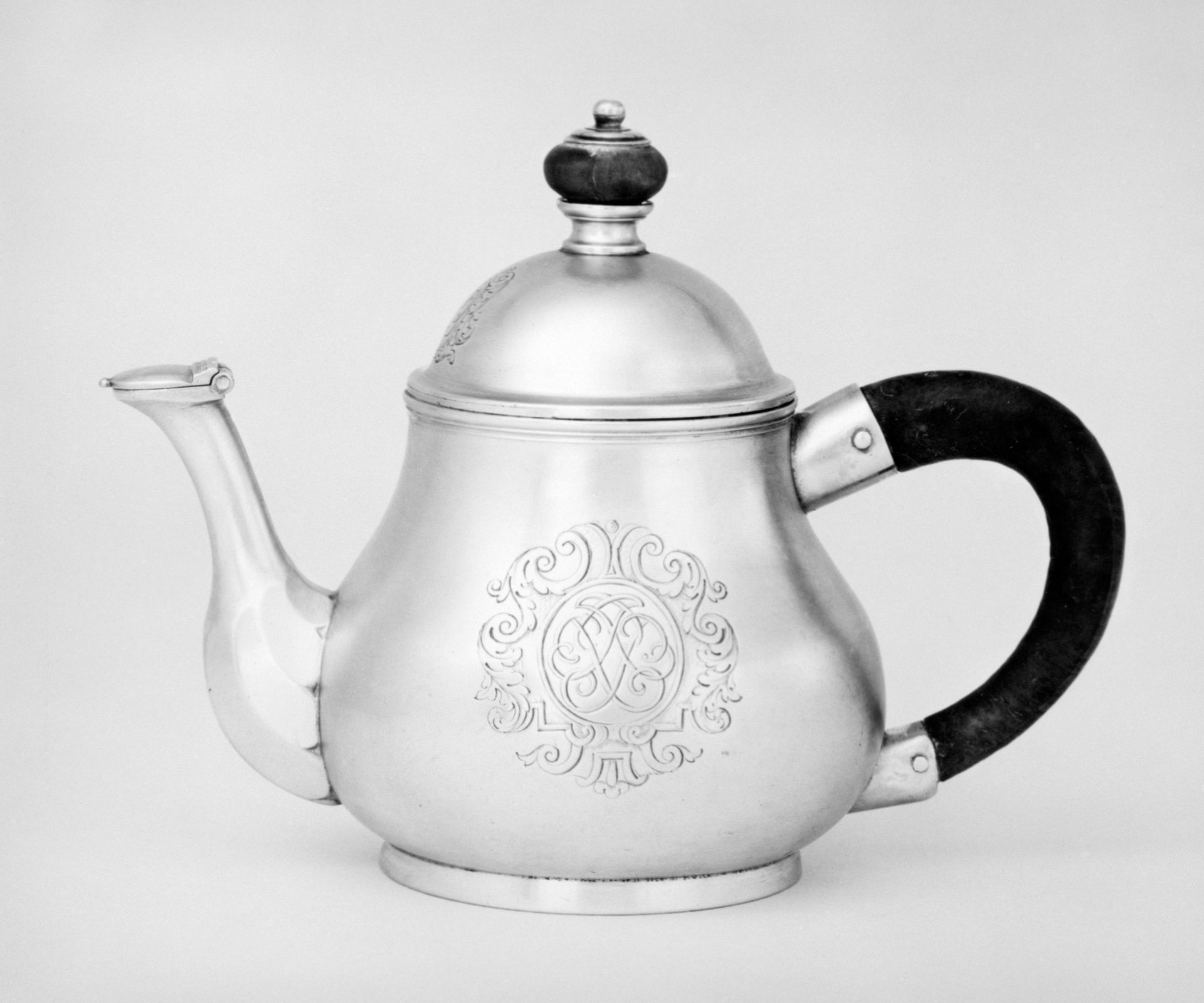 Teapot by Pierre Platel