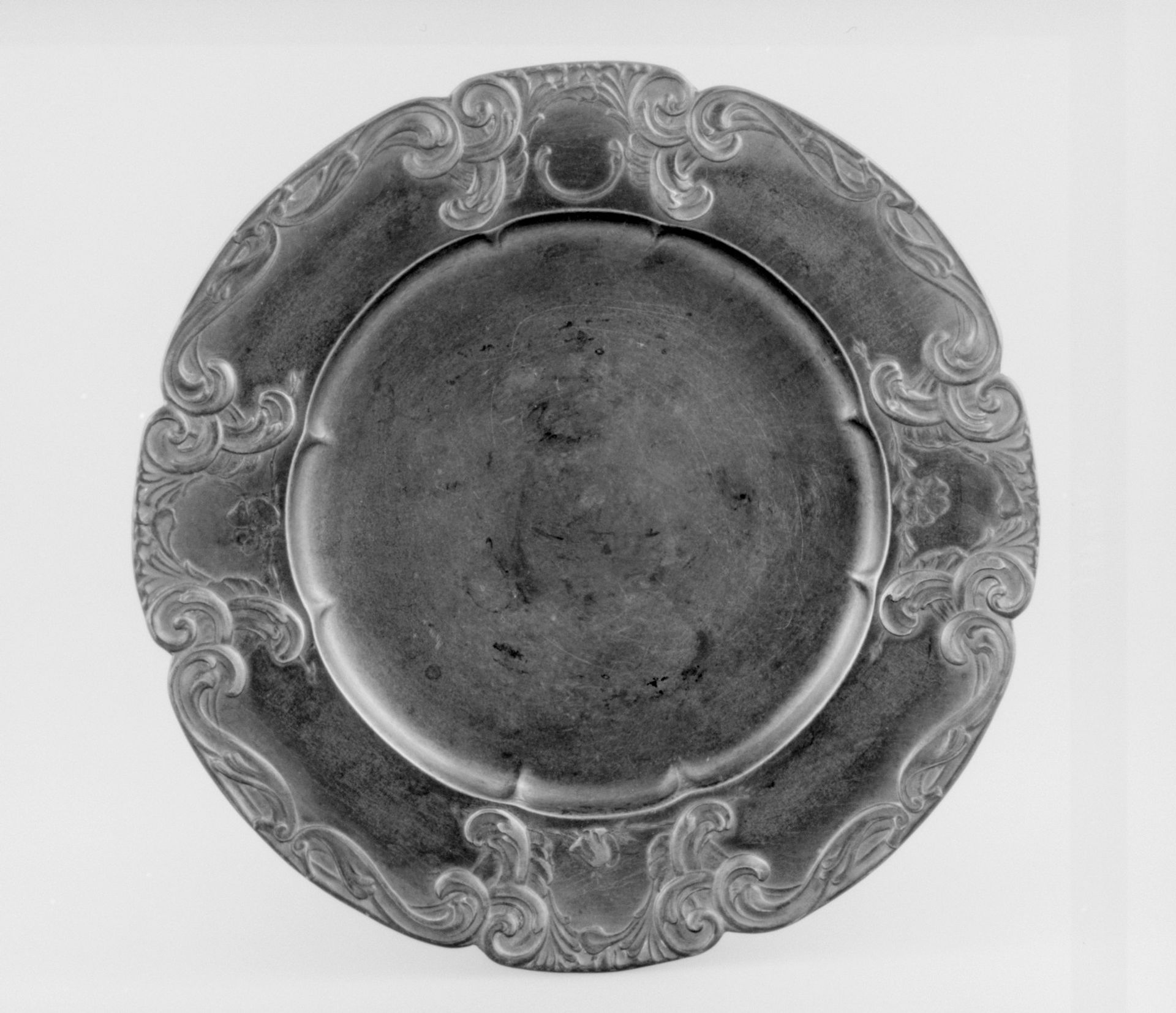 Dish by Engelbert Kayser