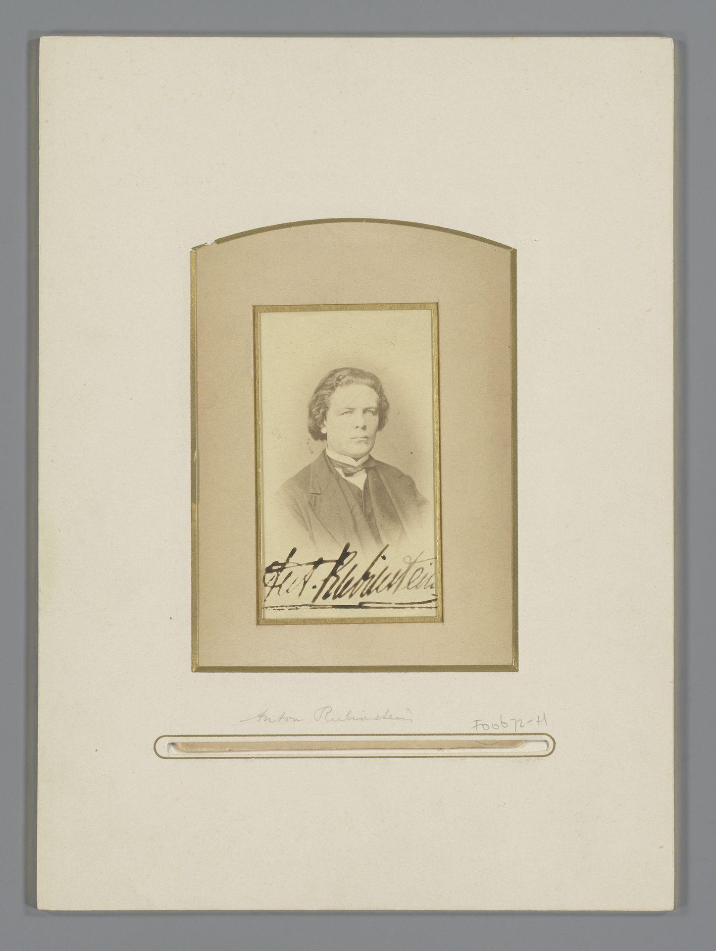 Portret van pianist Anton Rubinstein by Josef Löwy