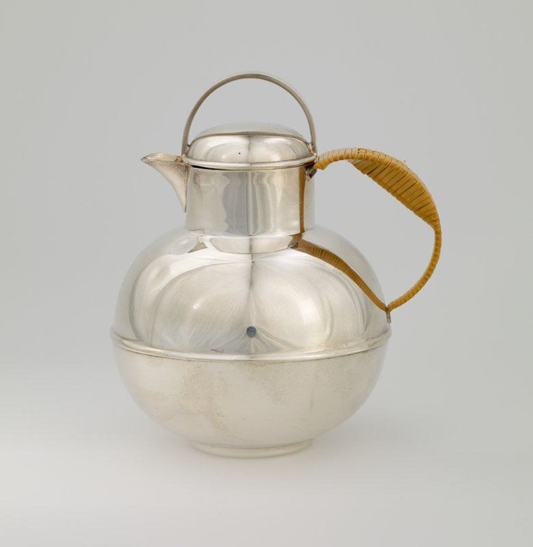 Hot water pot by Apollo E.P.C.