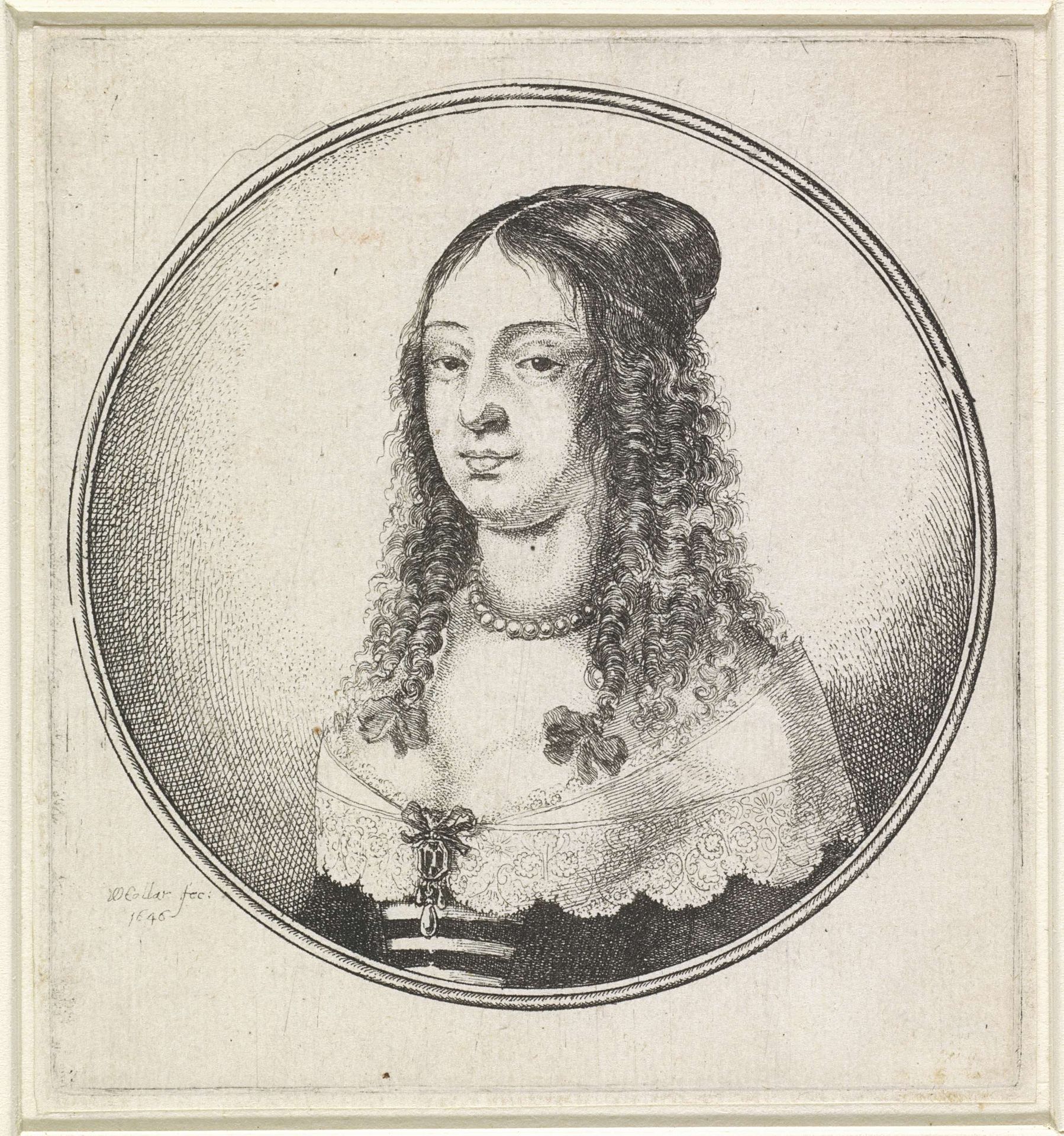 Vrouw met laag decolleté en parelketting by Wenceslaus Hollar