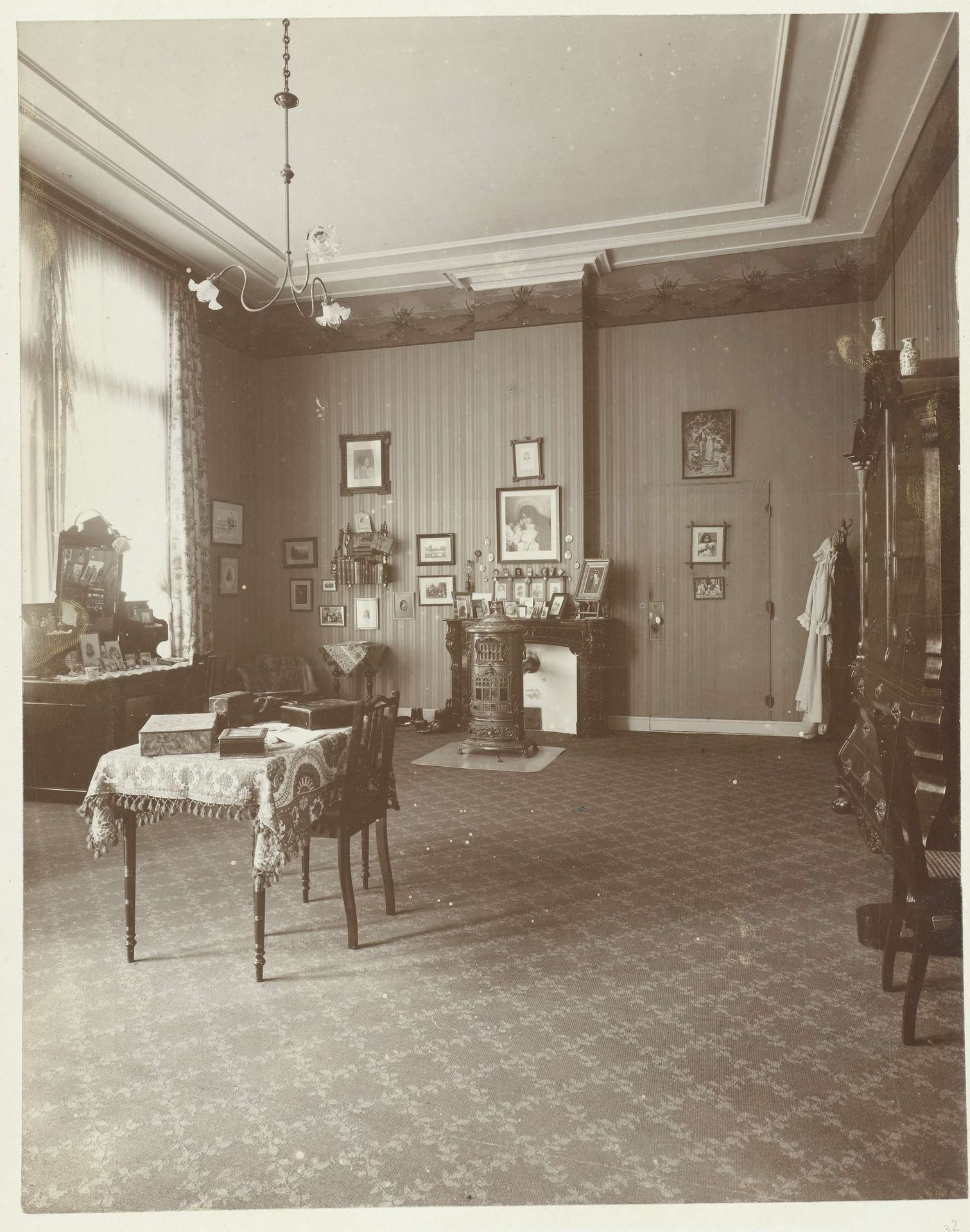 Kamer in landhuis De Wildbaan, Driebergen by Henry Pauw van Wieldrecht