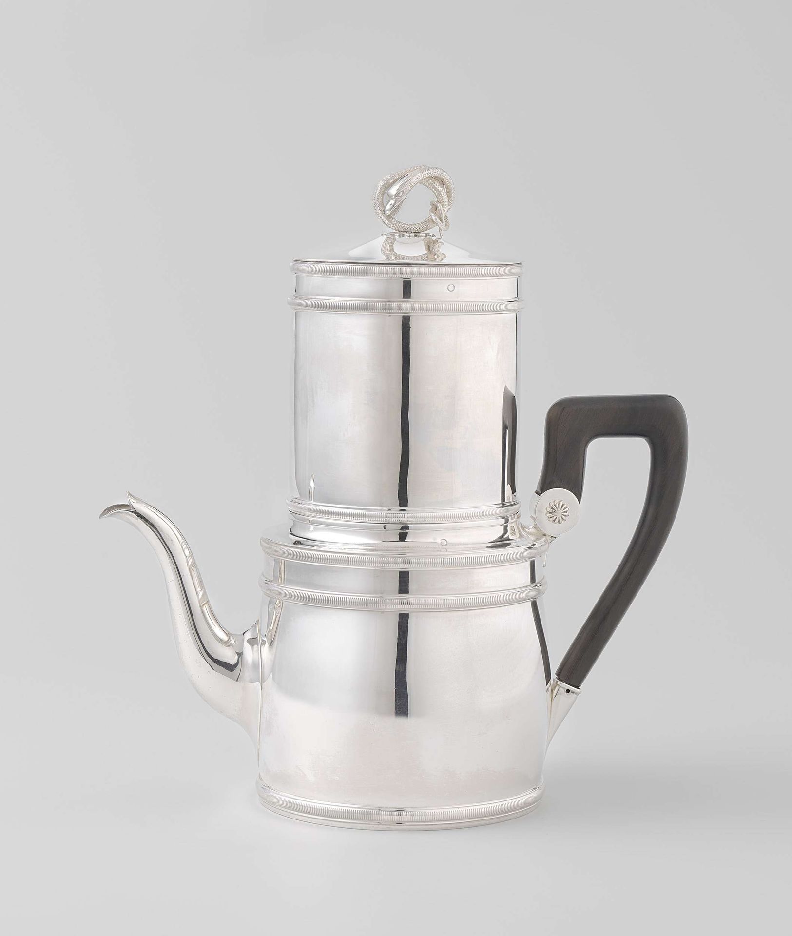 Koffiefilterkan, rond, met verticaal geribde randen by Theodorus Gerardus Bentvelt