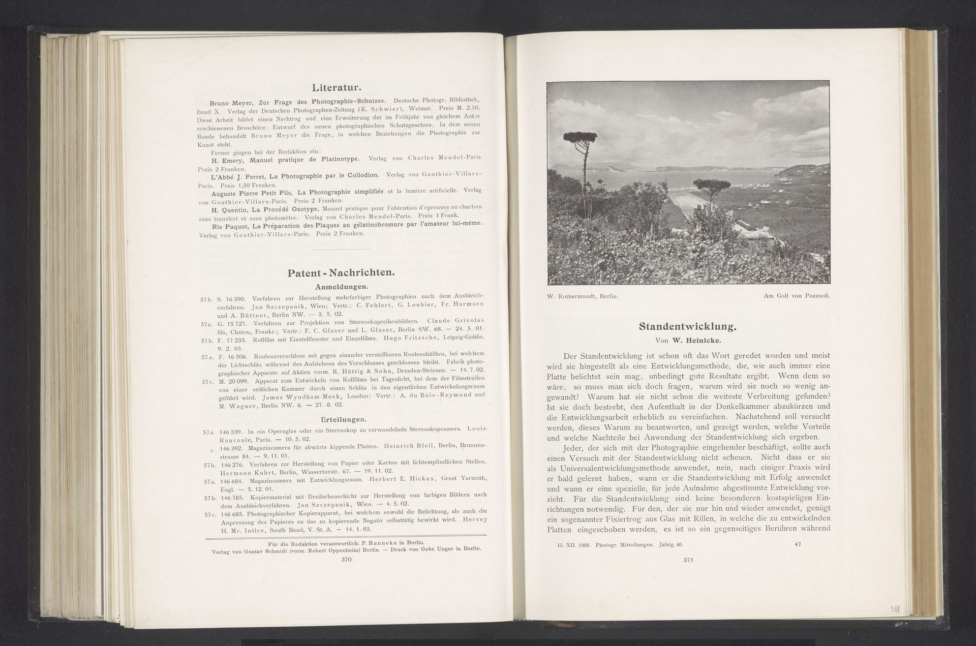 Gezicht op de Golf van Napels by W. Rothermundt