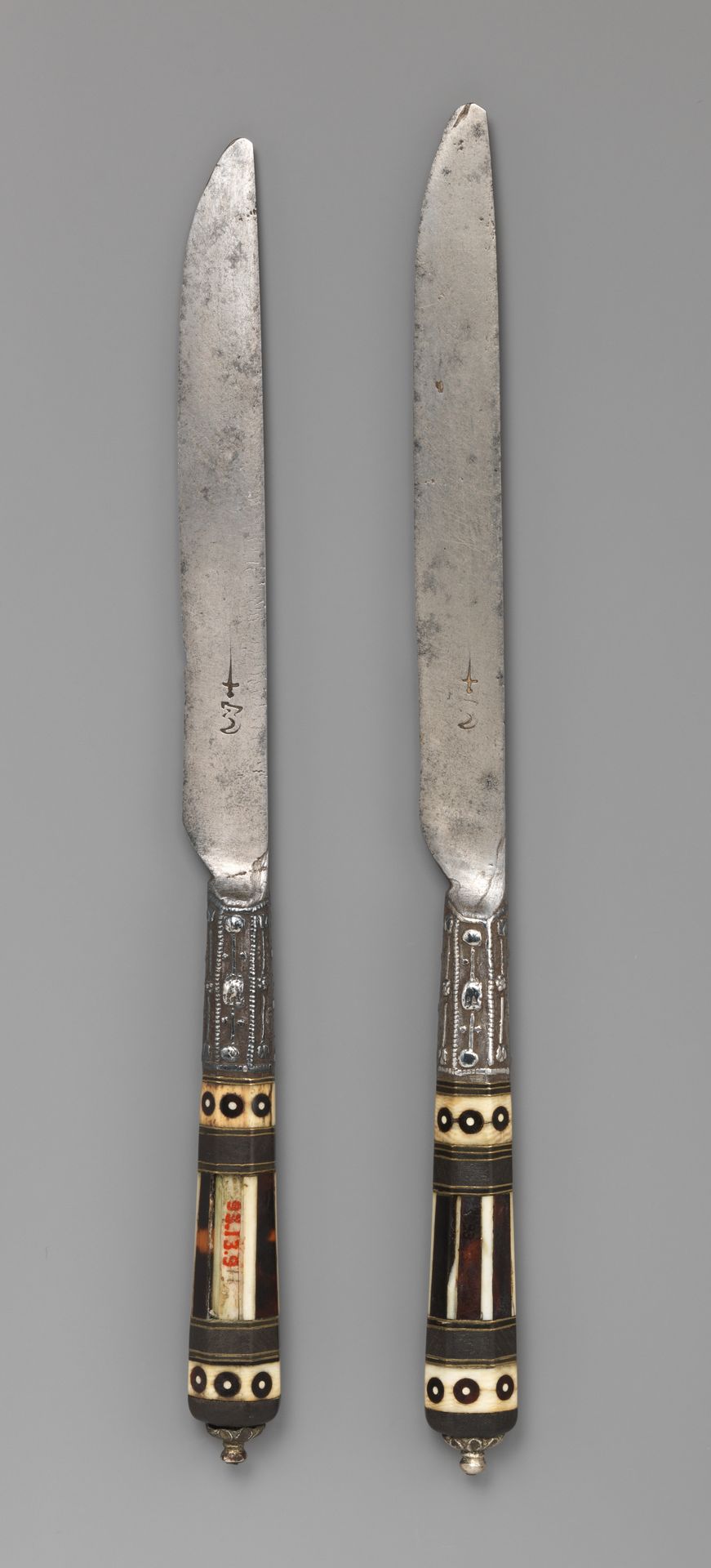 Pair of table knives by William Boswell