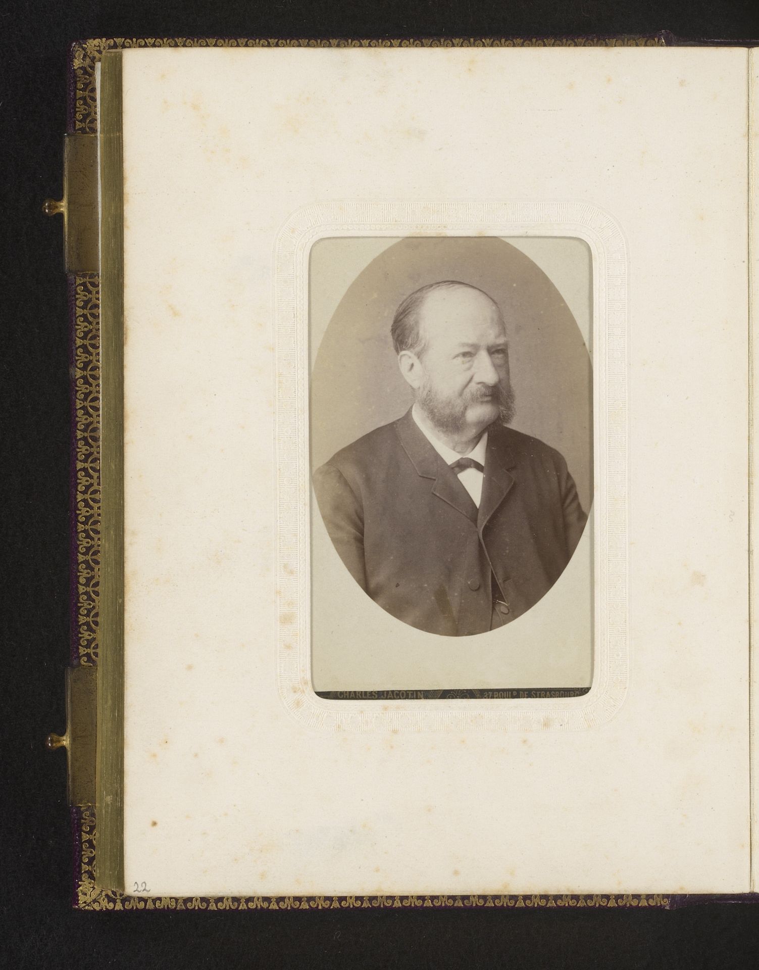 Portret van een man met snor en baard by Charles Jacotin