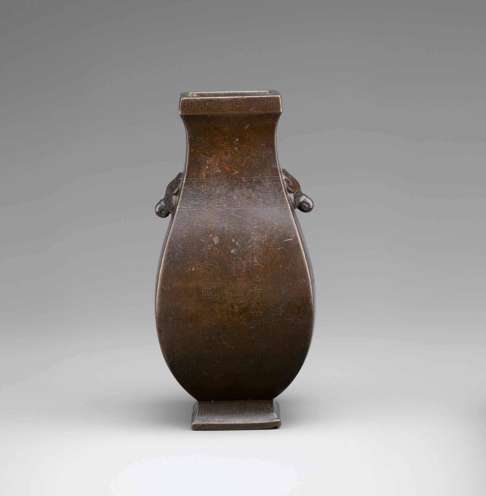 Vase by Shisou