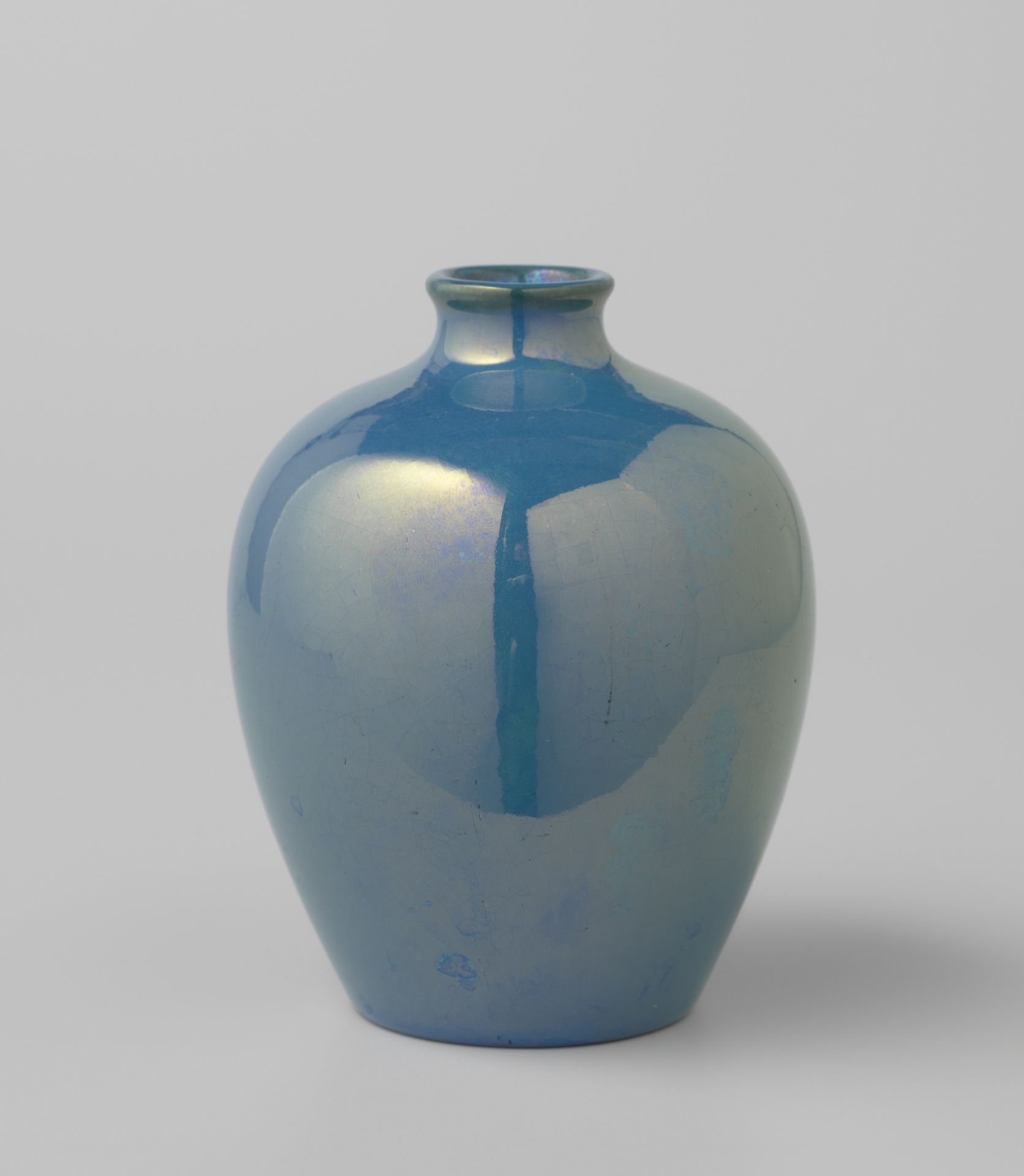 Vaas met blauwe lusterglazuur by St. Lukas