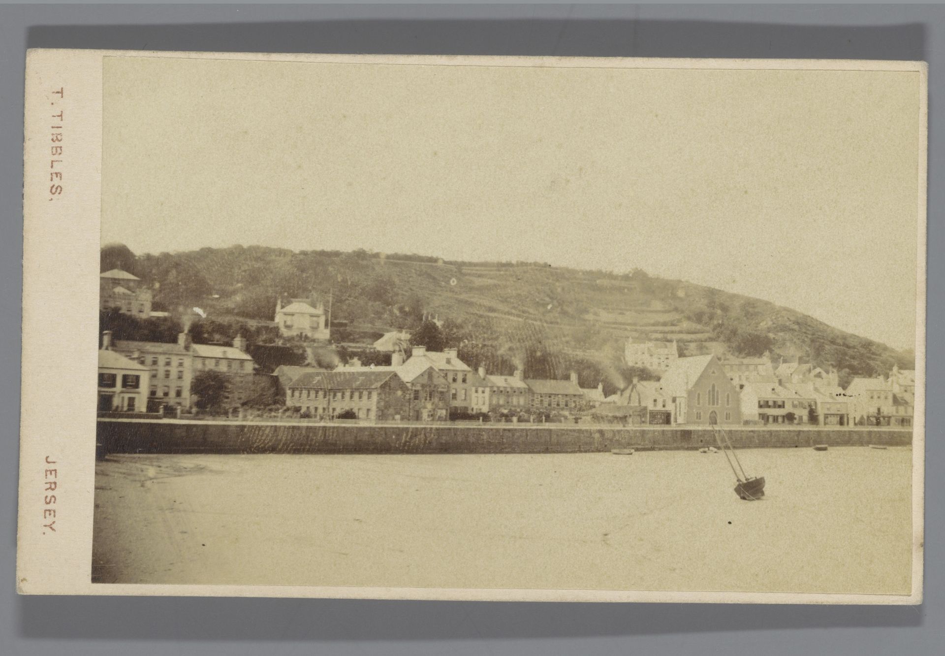 Gezicht op Saint Aubin op het eiland Jersey by Thomas Tibbles