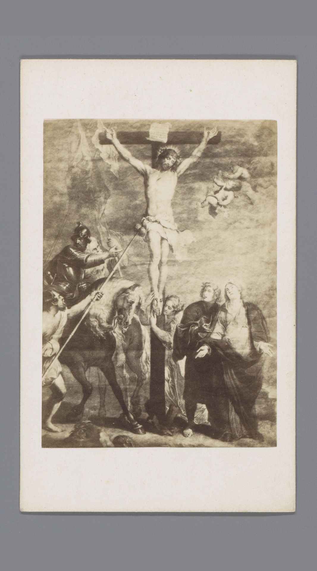 Fotoreproductie van een prent van Christus aan het kruis naar het schilderij van Van Dyck by Anonymous