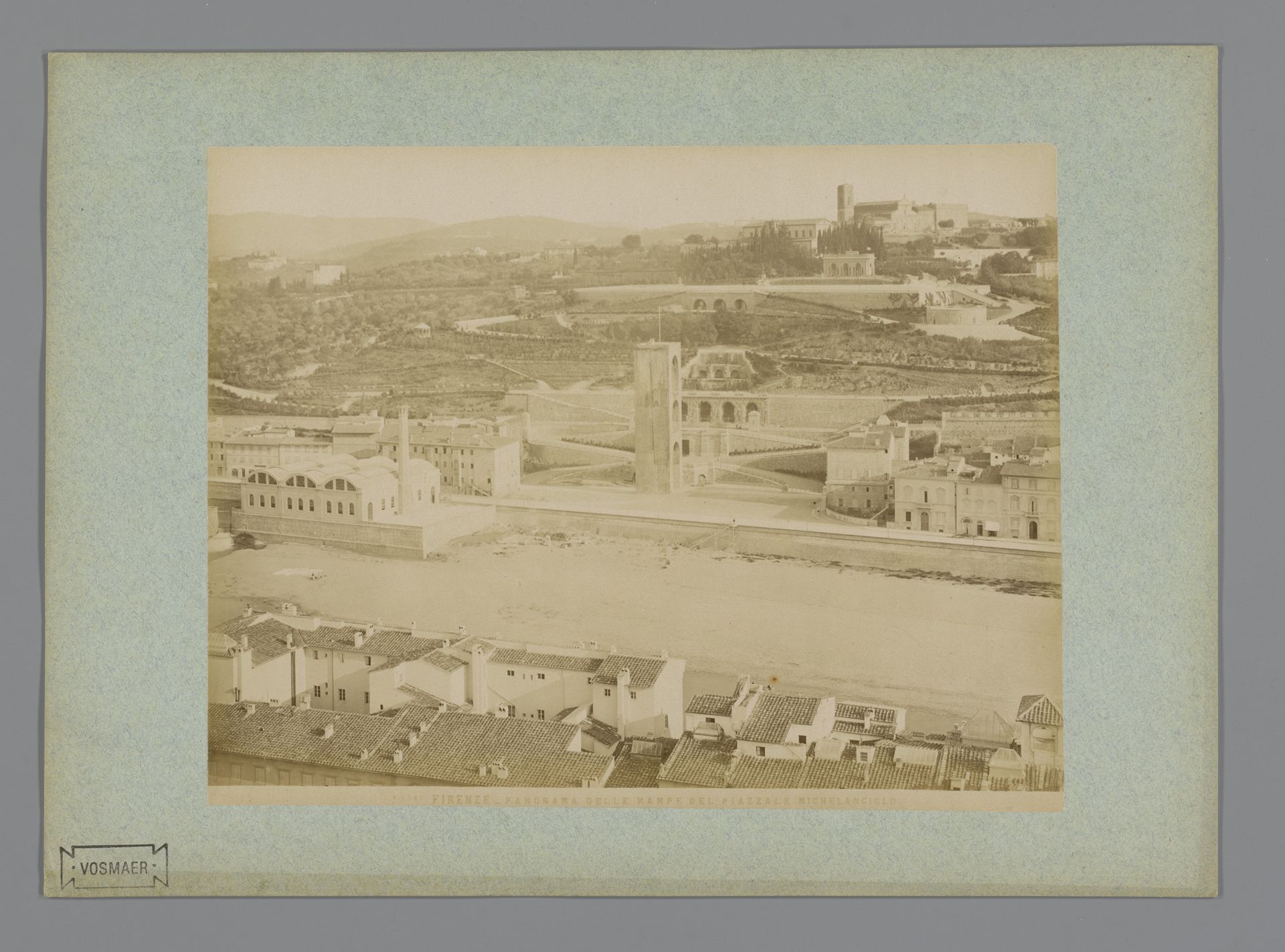Gezicht op het Piazzale Michelangelo te Florence, Italië by Fratelli Alinari