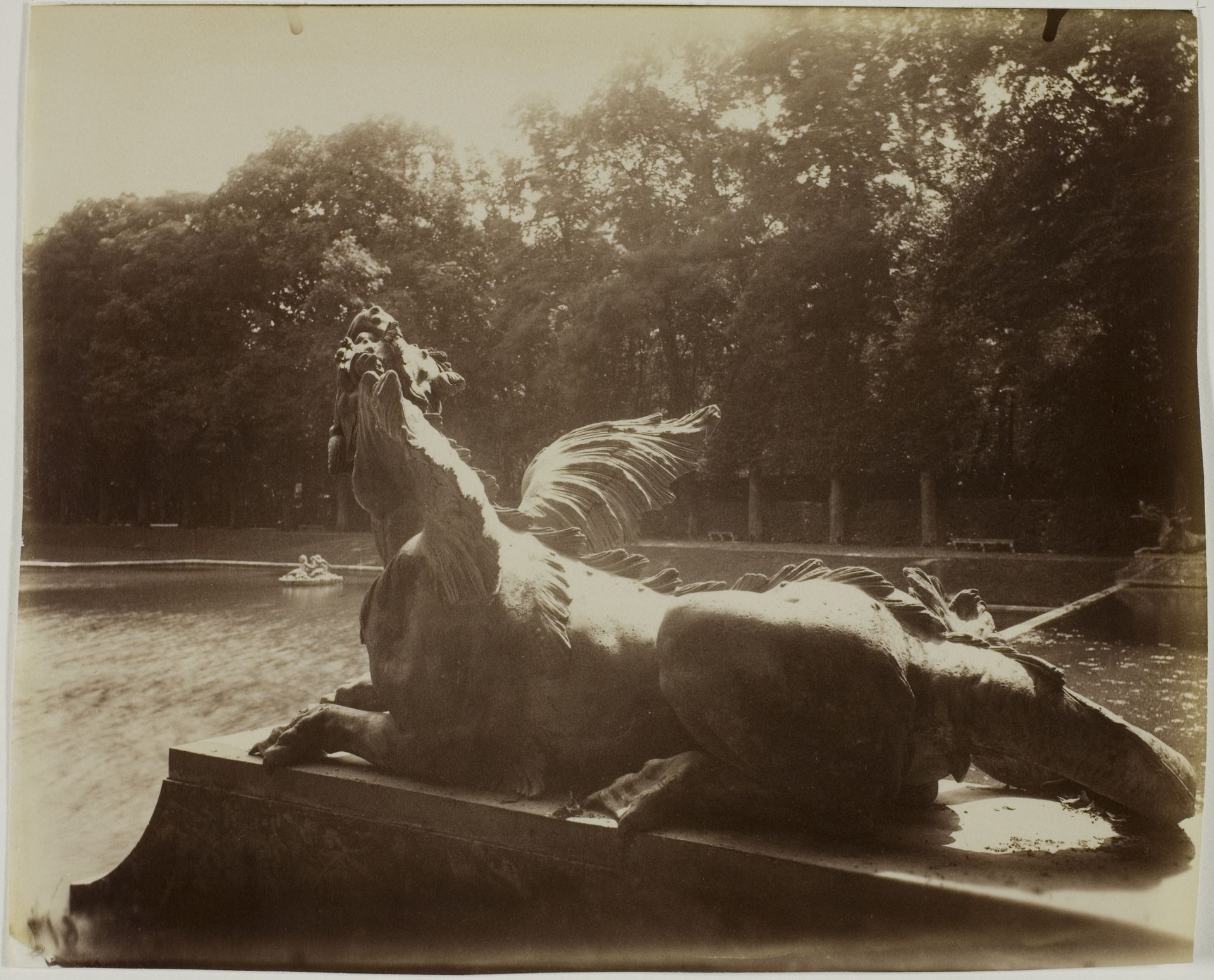 Versailles, Grand Trianon, Dragon par Hardy by Eugène Atget