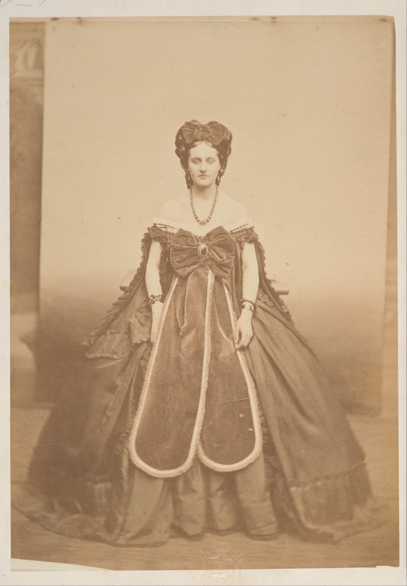 Le noeud rouge by Pierre-Louis Pierson