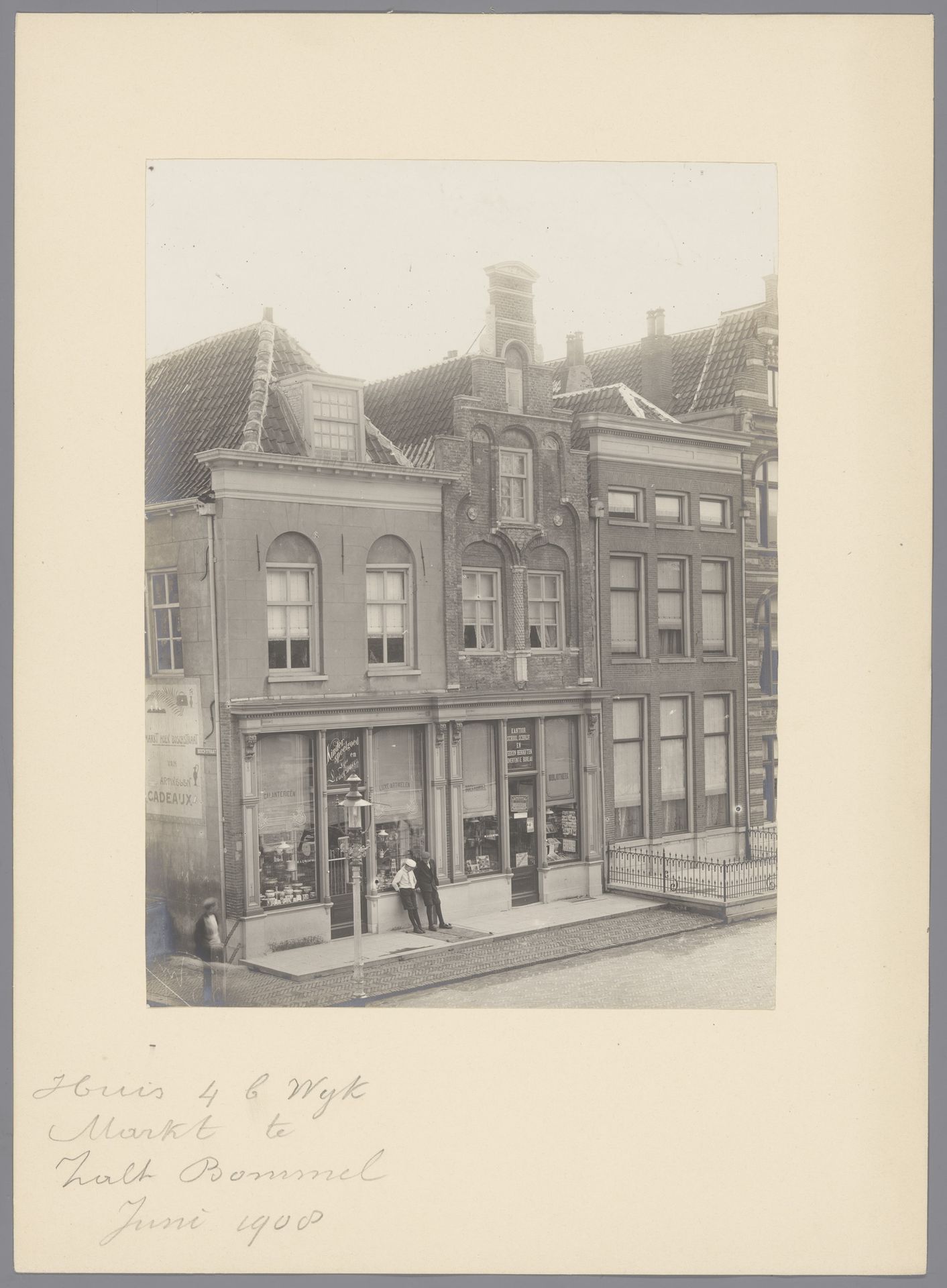 Gezicht op Markt 1-5 te Zaltbommel by anoniem (Monumentenzorg)