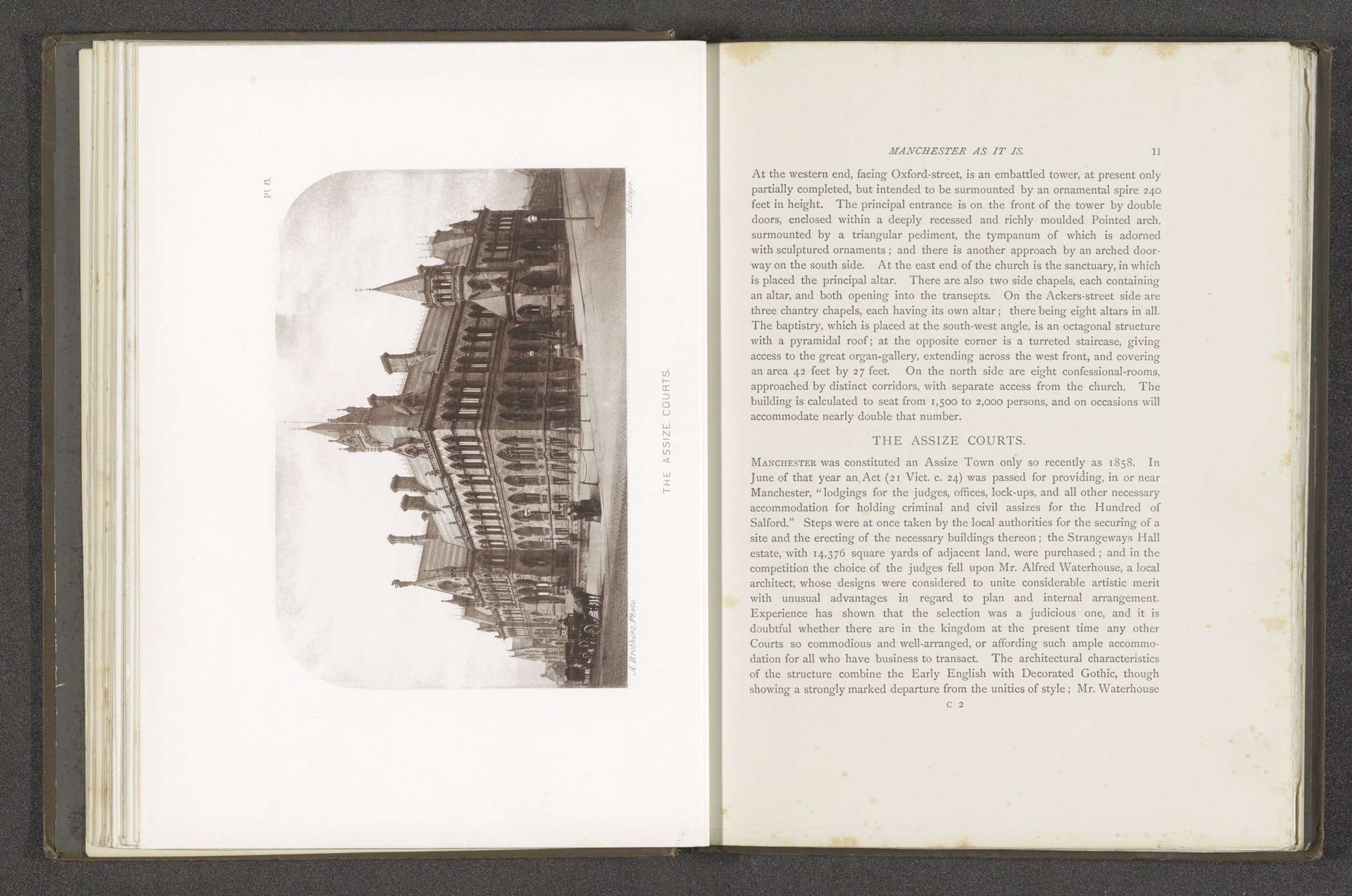 Gezicht op de Assize Courts in Manchester by Alfred Brothers