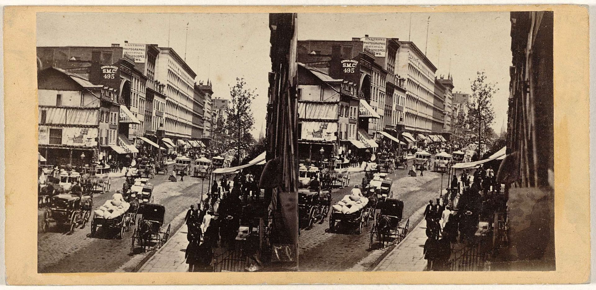 Gezicht op Broadway in New York by Edward Anthony