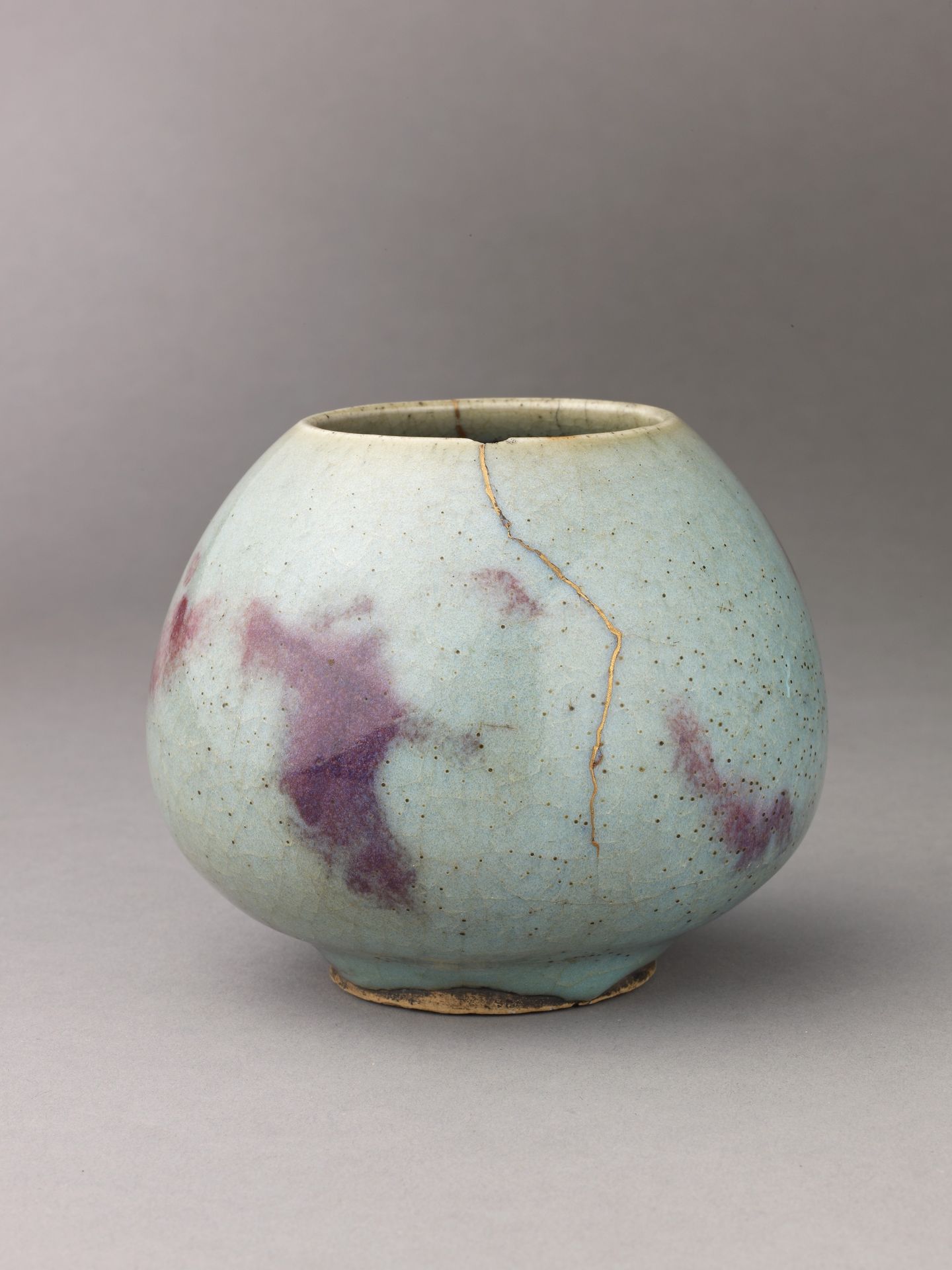 Jar, Jun ware by Chinese