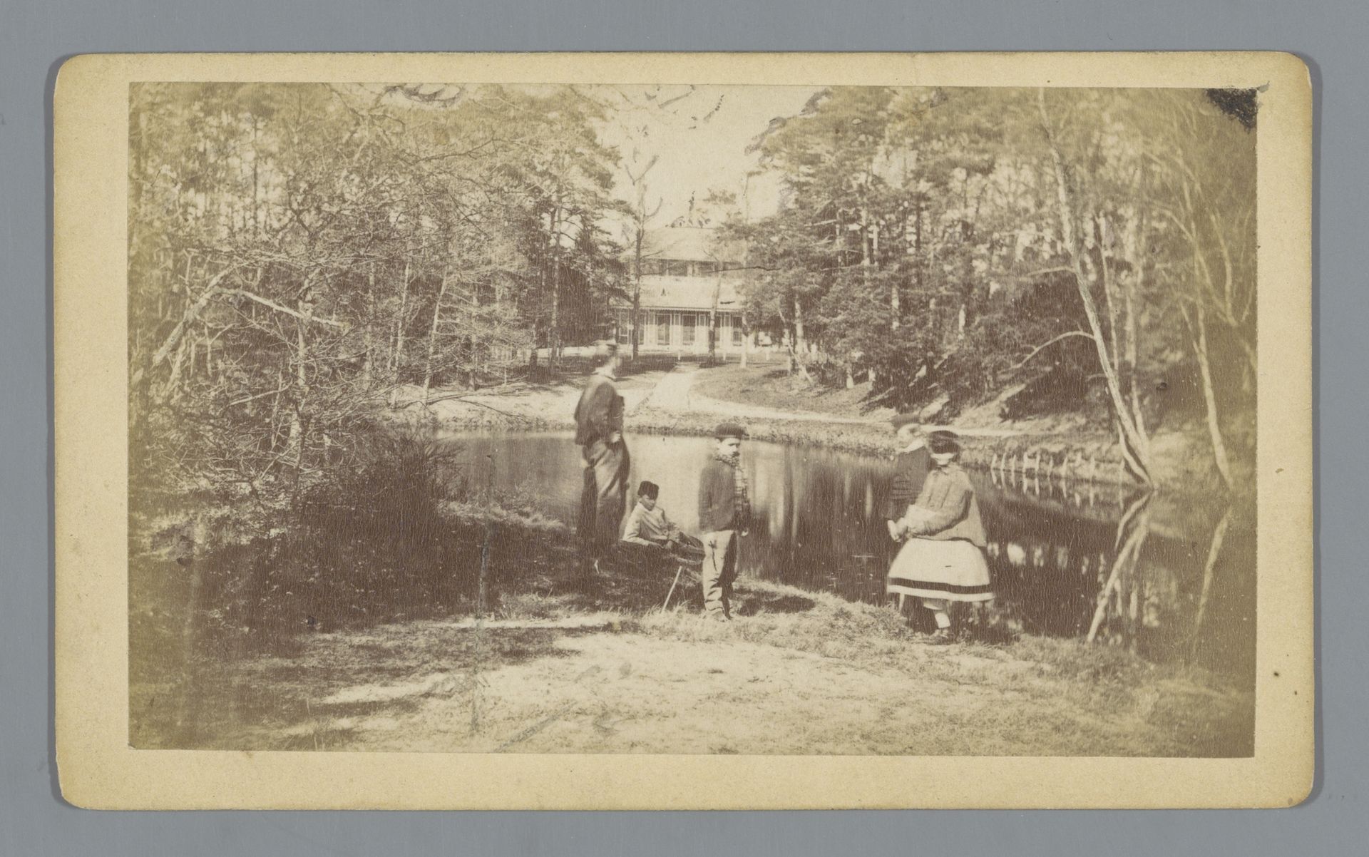 Gezicht op de Pekingkom te Baarn by J. Ebbenhorst & Zoon