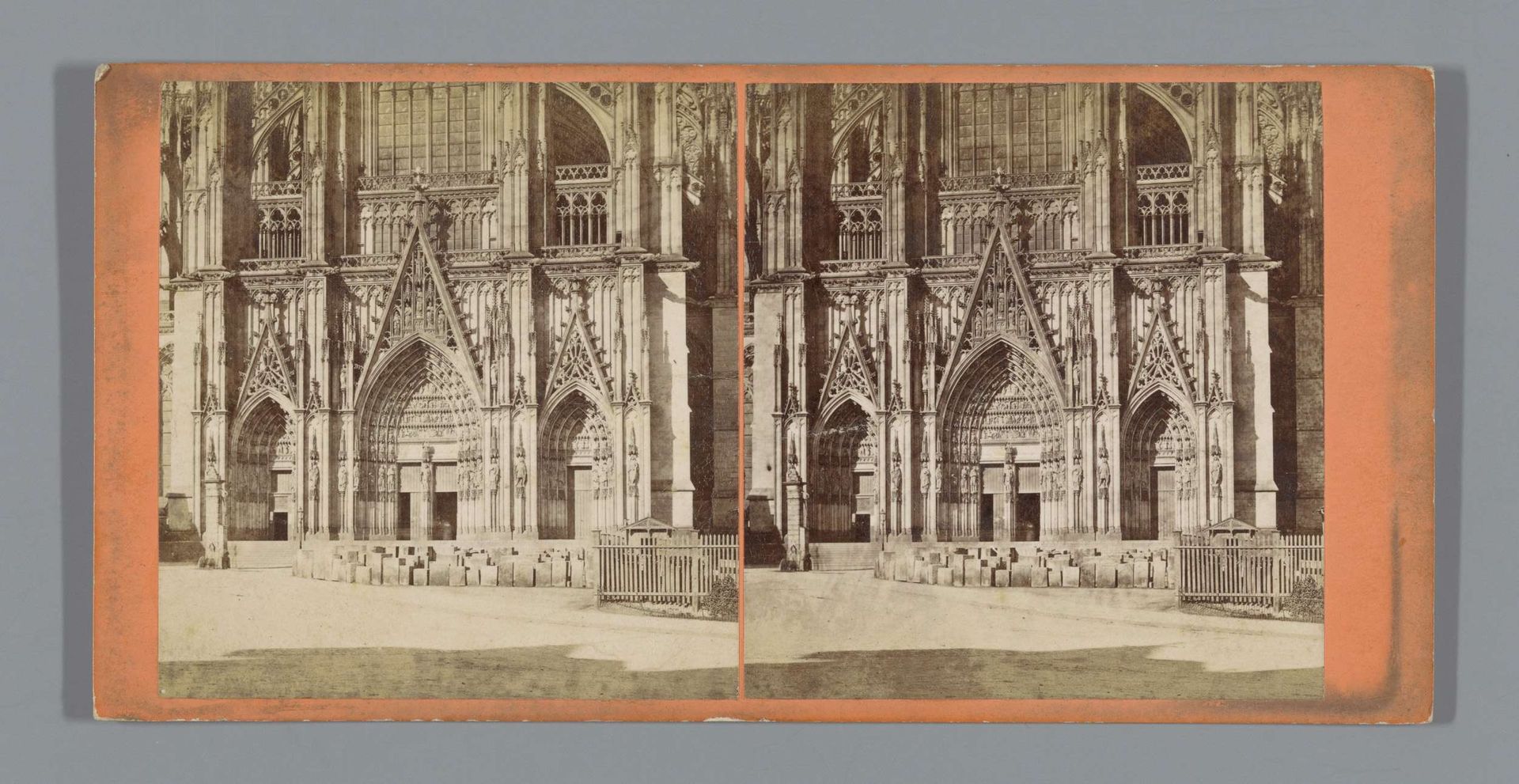 Zuidelijk toegangsportaal van de Dom van Keulen by František Fridrich