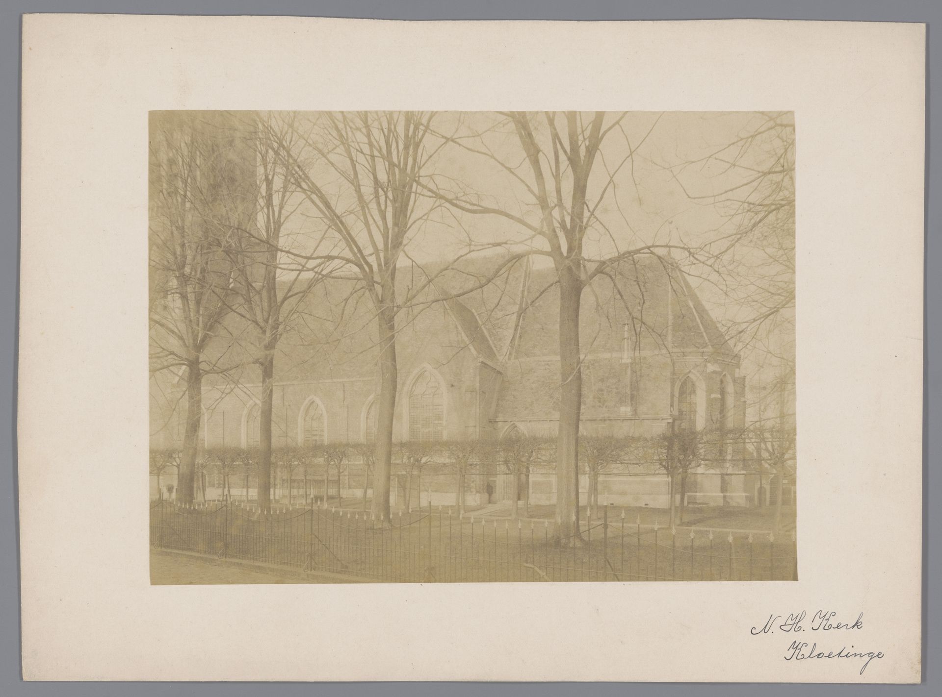 Gezicht op de Geerteskerk te Kloetinge by anoniem (Monumentenzorg)
