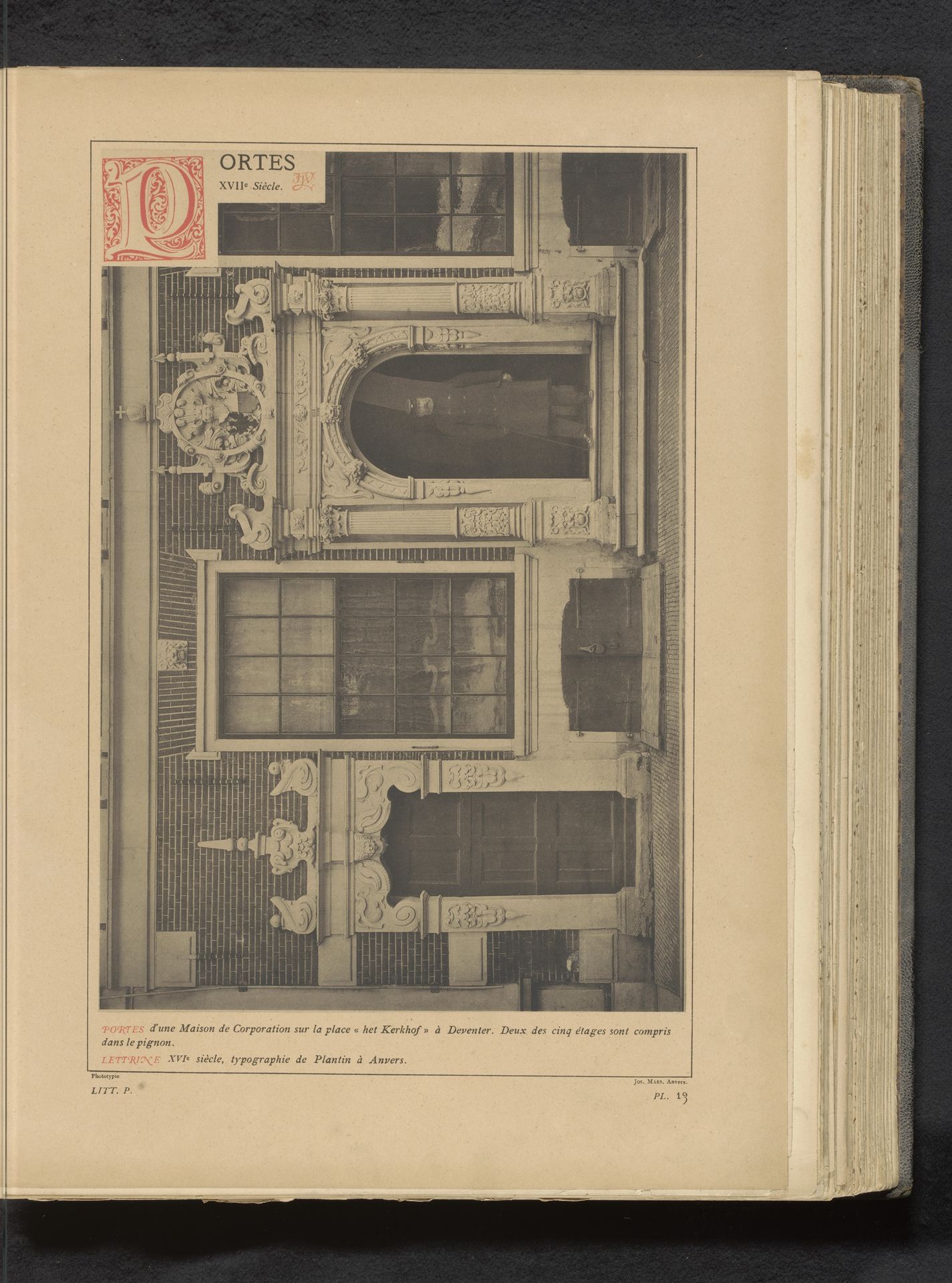 Portalen te Deventer by Anonymous