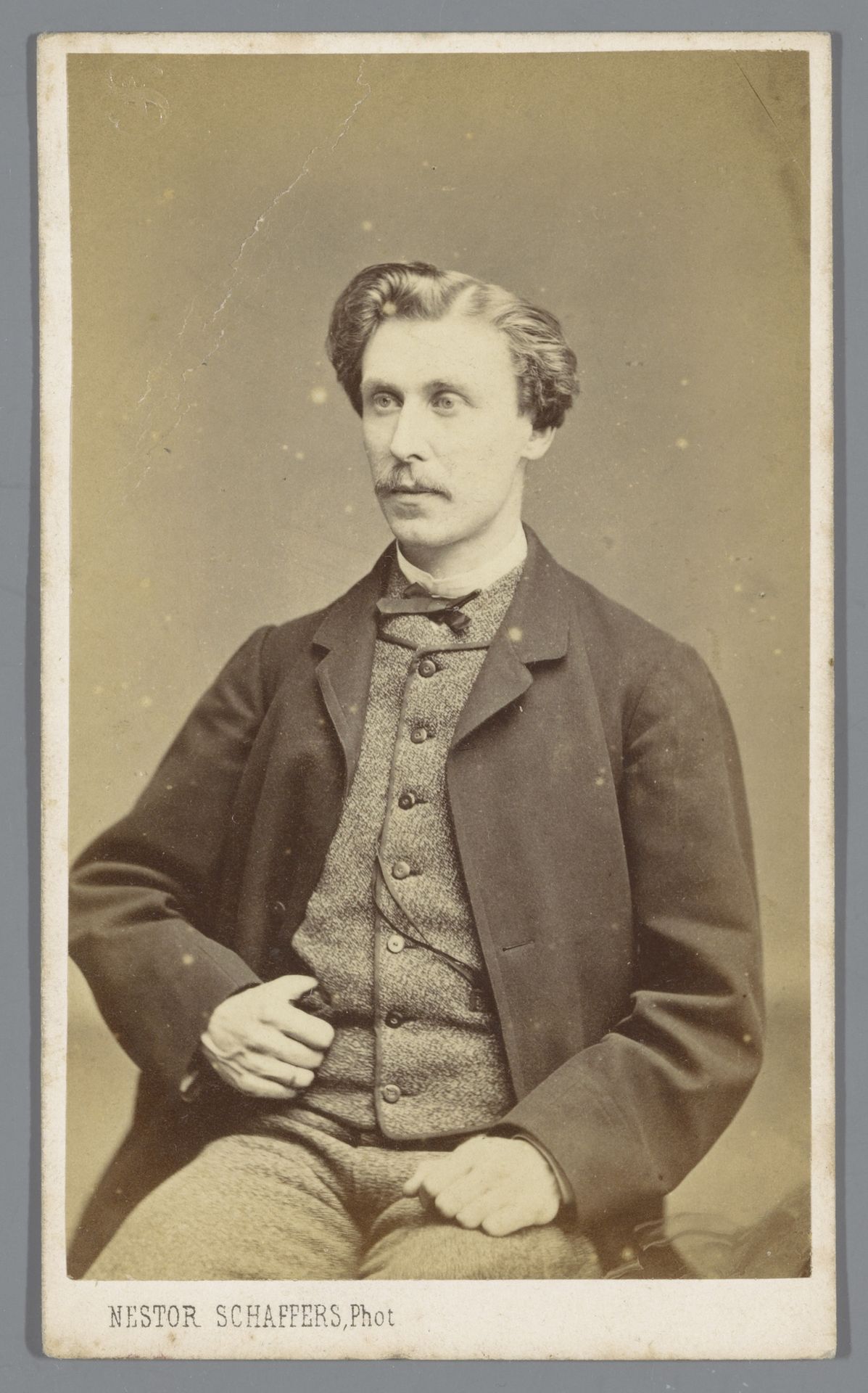 Portret van een onbekende man by Paul Joseph Nicolas Nestor Schaffers