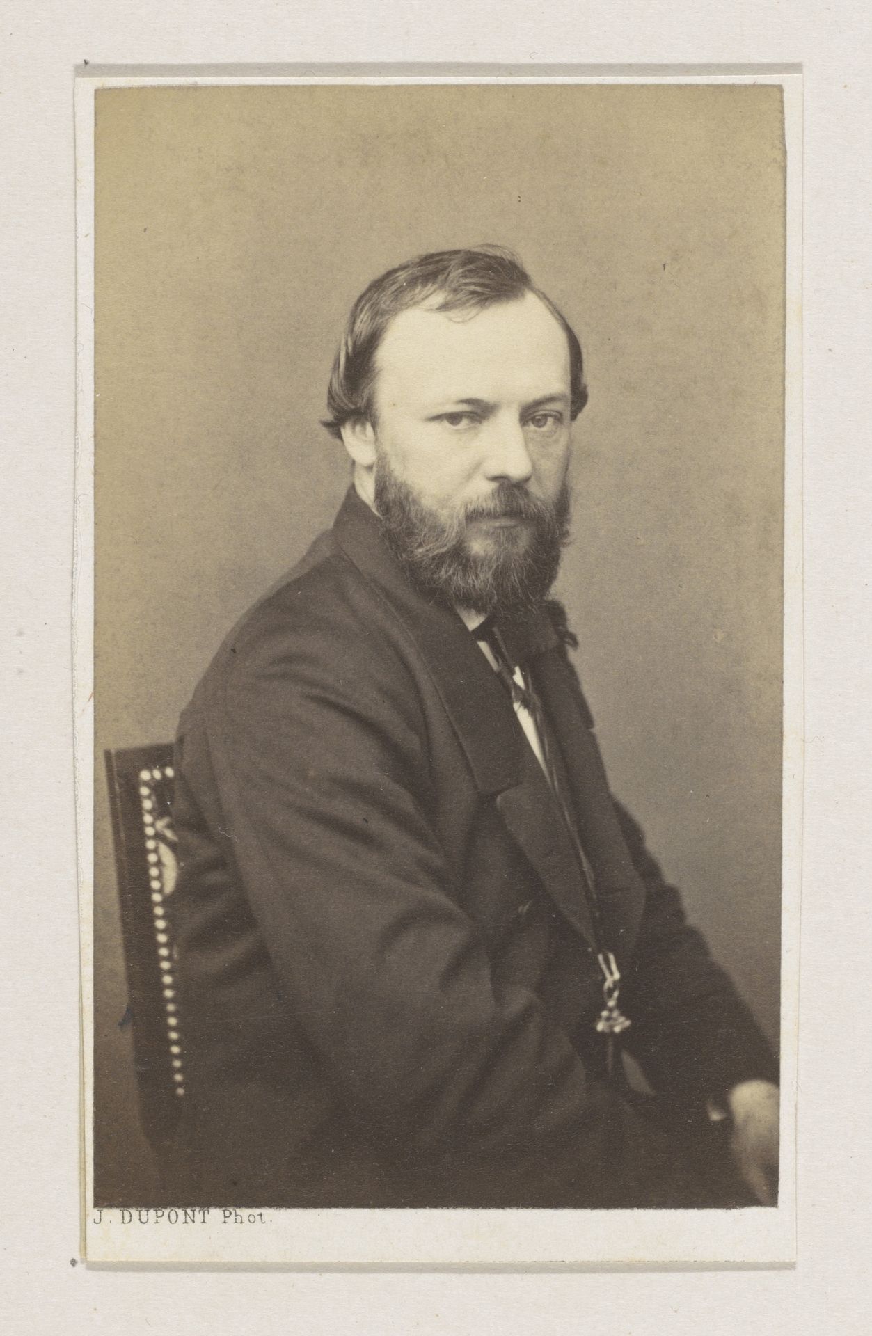 Portret van de schilder Henri Adolphe Schaep, halffiguur by Joseph Dupont