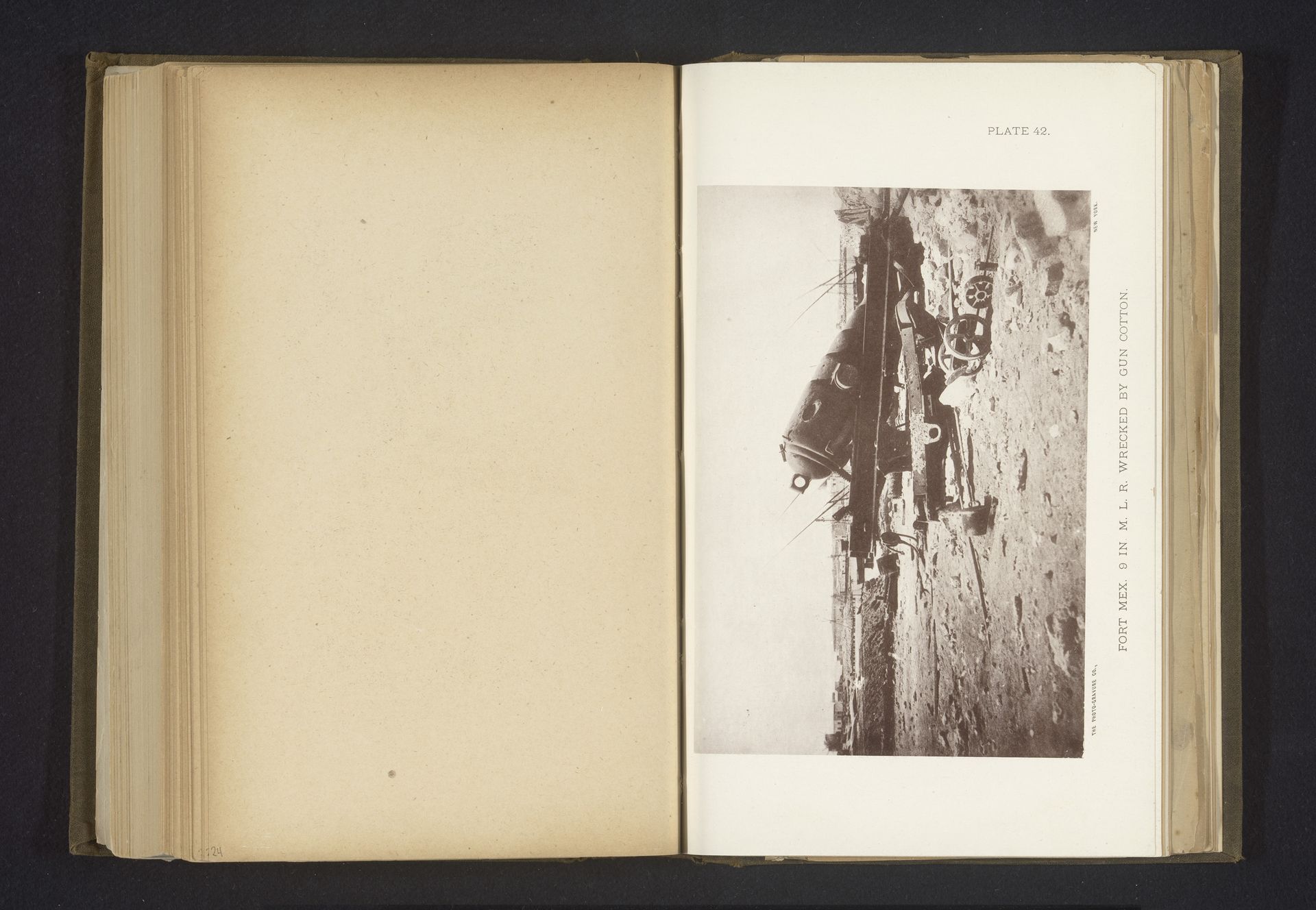 Kanon op fort Mex in Alexandrië by Anonymous