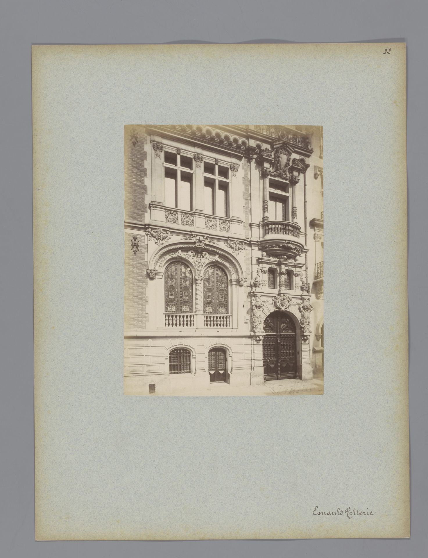 Façade van een woonhuis in Parijs by Lampué et Cie