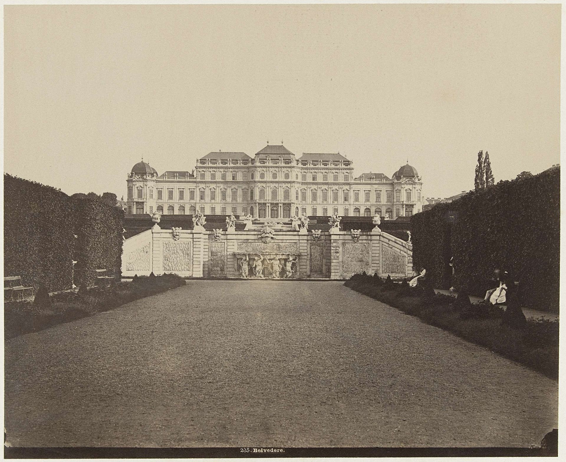Gezicht op Slot Belvédère by M. Frankenstein & Co.