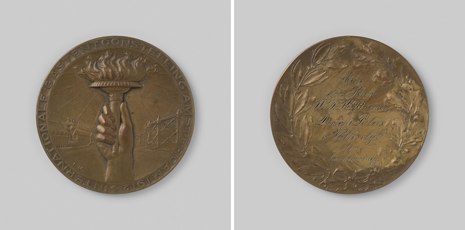 Prijspenning uitgereikt ter gelegenheid van de Internationale Gas-tentoonstelling Amsterdam 1912, aan de directie en de deelnemers van de tentoonstelling by Koninklijke Utrechtsche Fabriek van Zilverwerken van C.J. Begeer