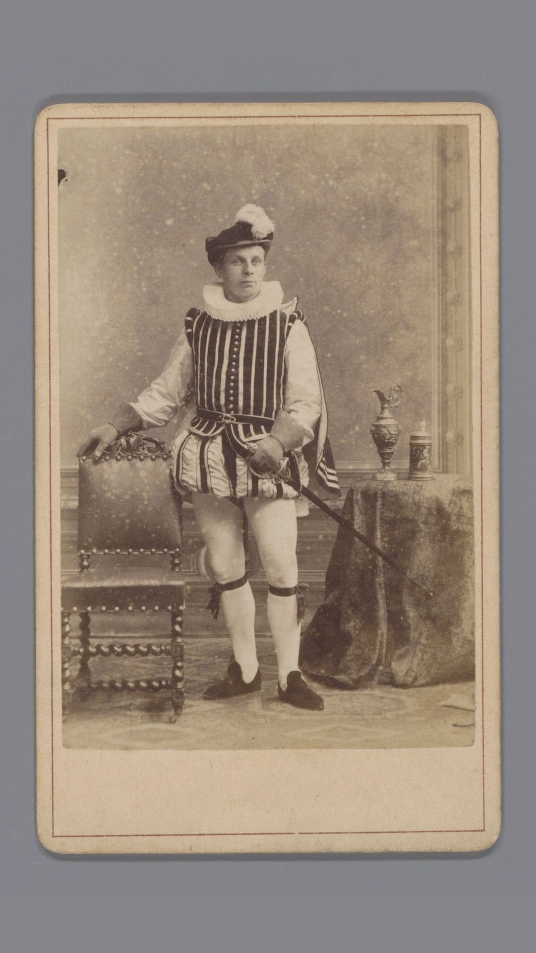 Portret van een onbekende man in een historisch kostuum by Friedrich Julius von Kolkow