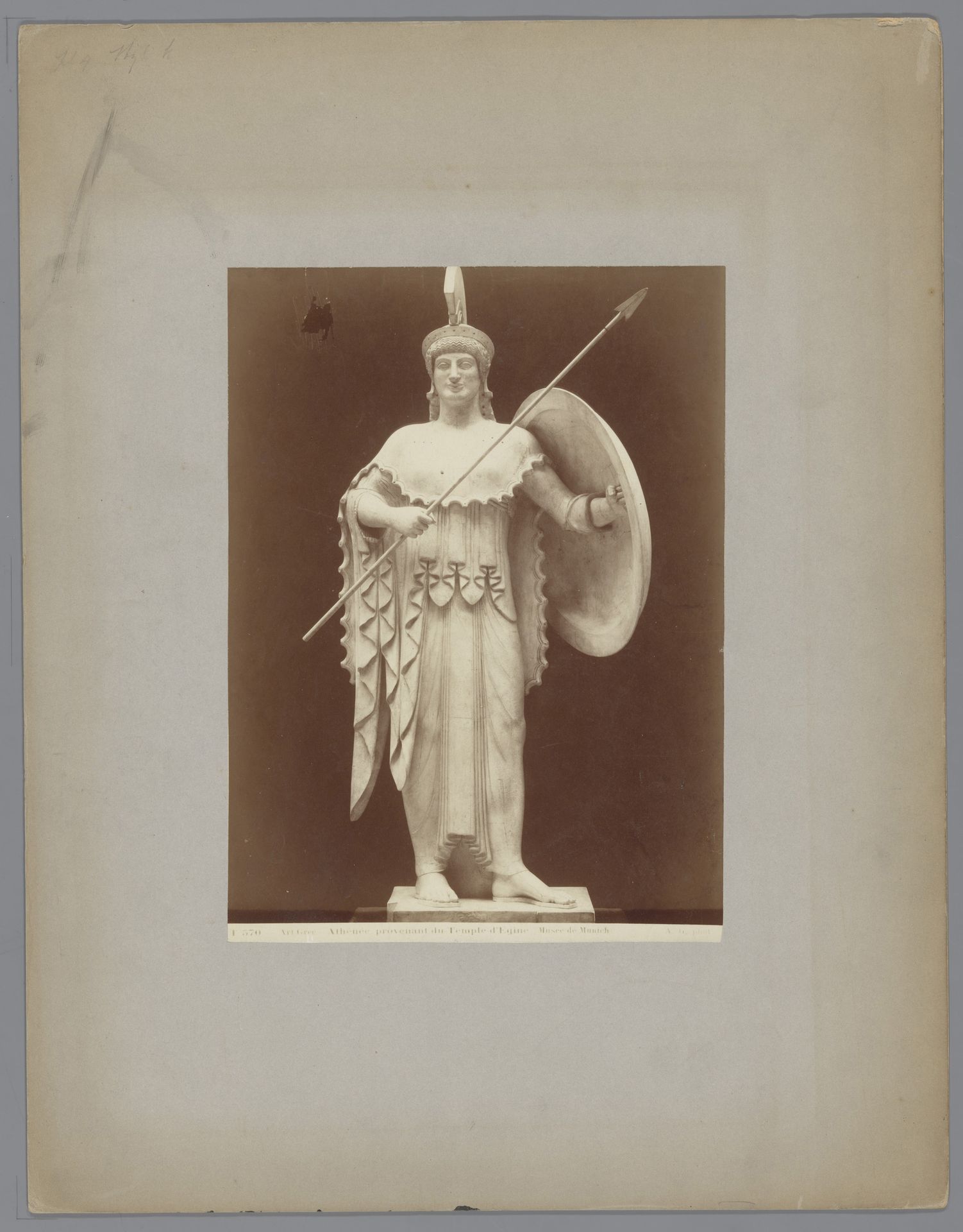 Beeld van Pallas Athena, afkomstig van de tempel te Egina by Adolphe Giraudon
