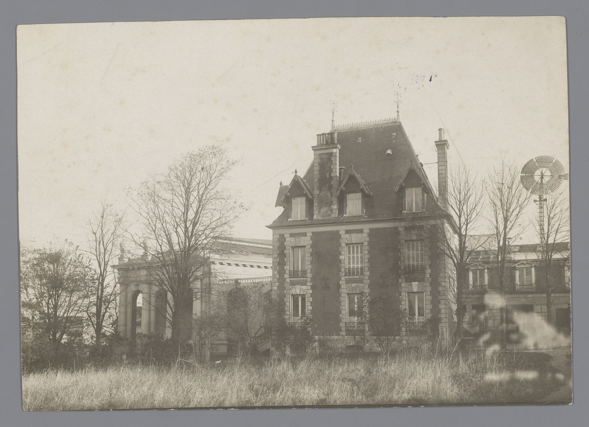 Villa des Brillants in Meudon by Albert Harlingue