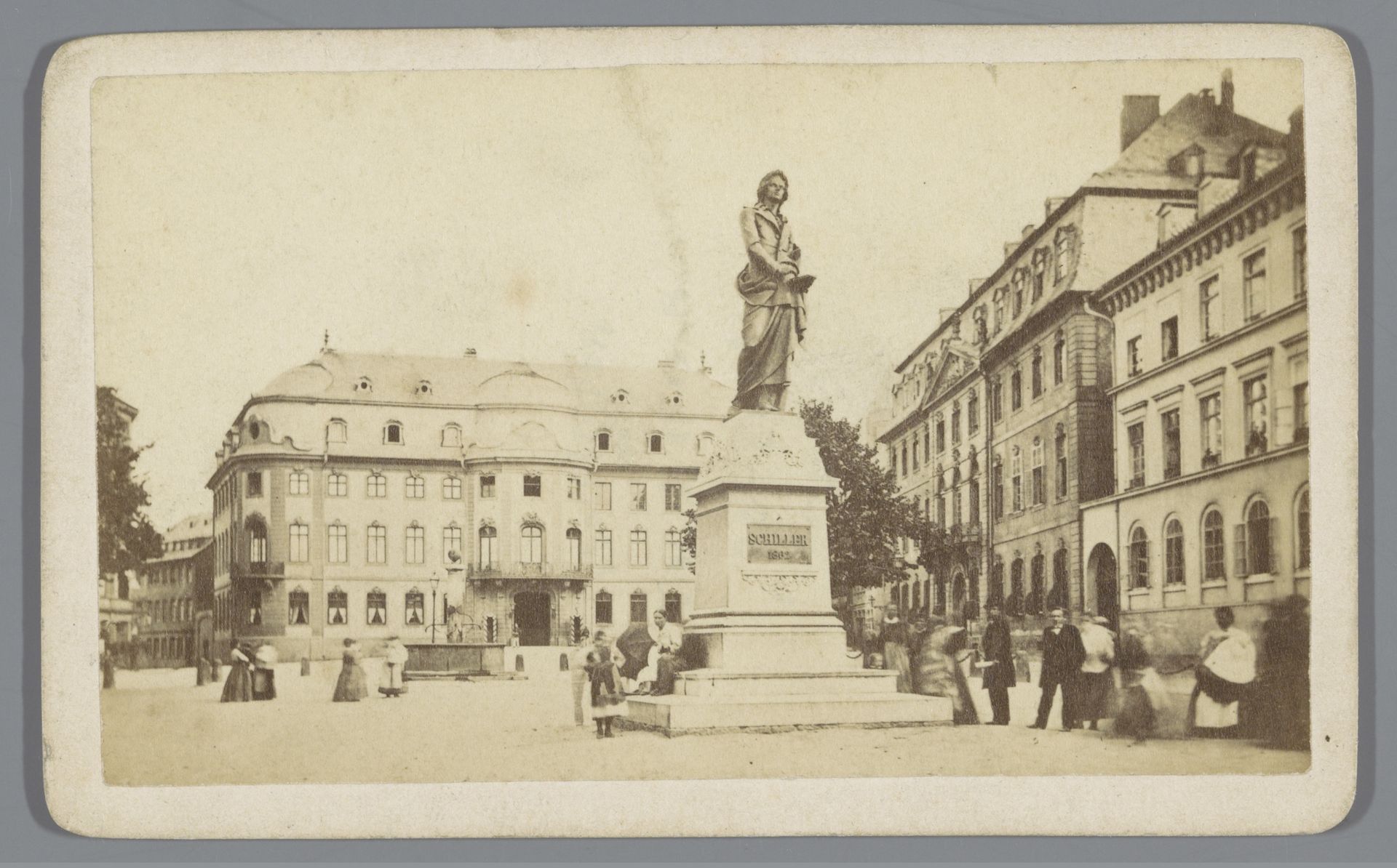 Standbeeld van Schiller op het Schillerplatz in Mainz, Duitsland by Anonymous