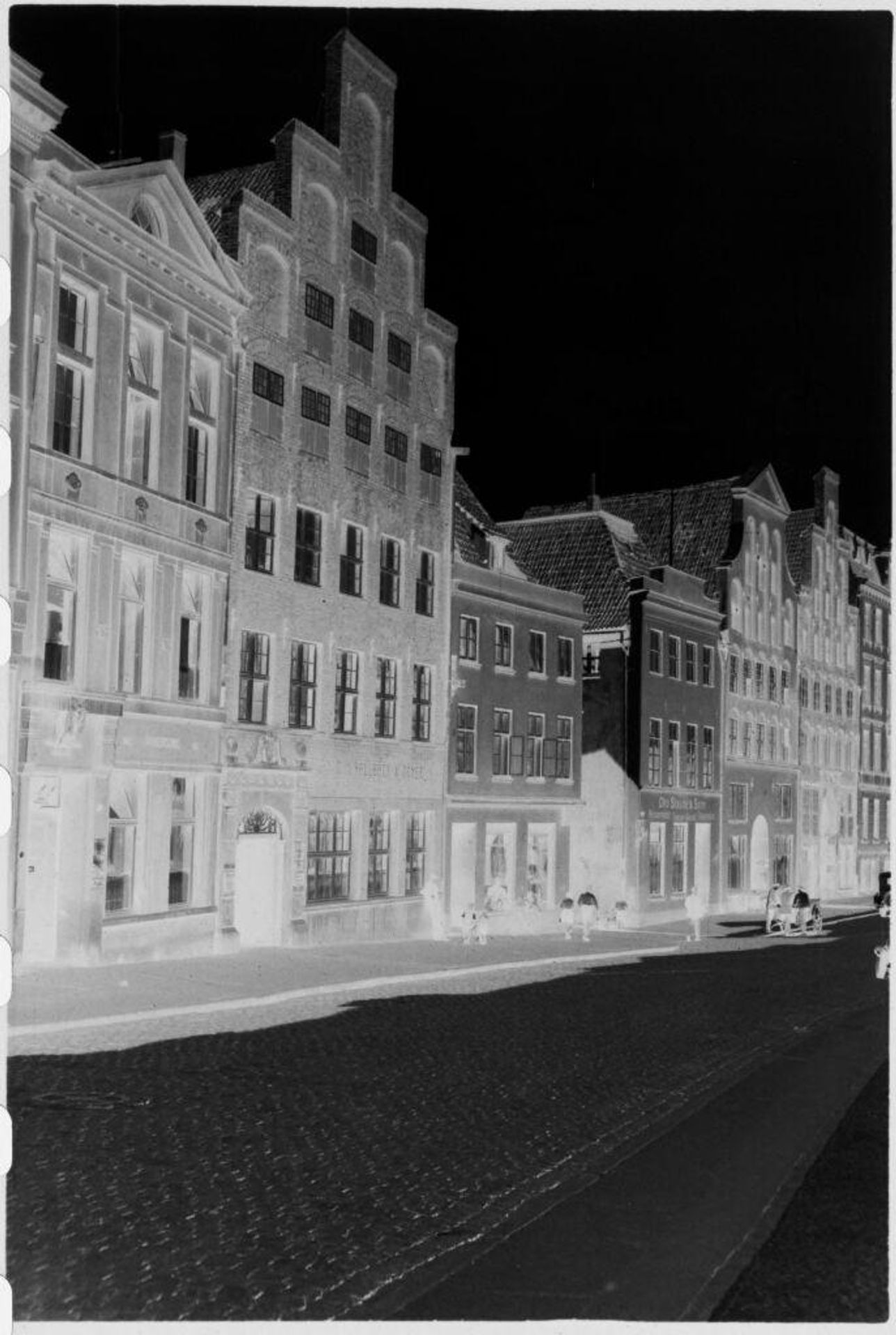 [Street scene in LÃ¼beck] by attributed to Laurence Feininger