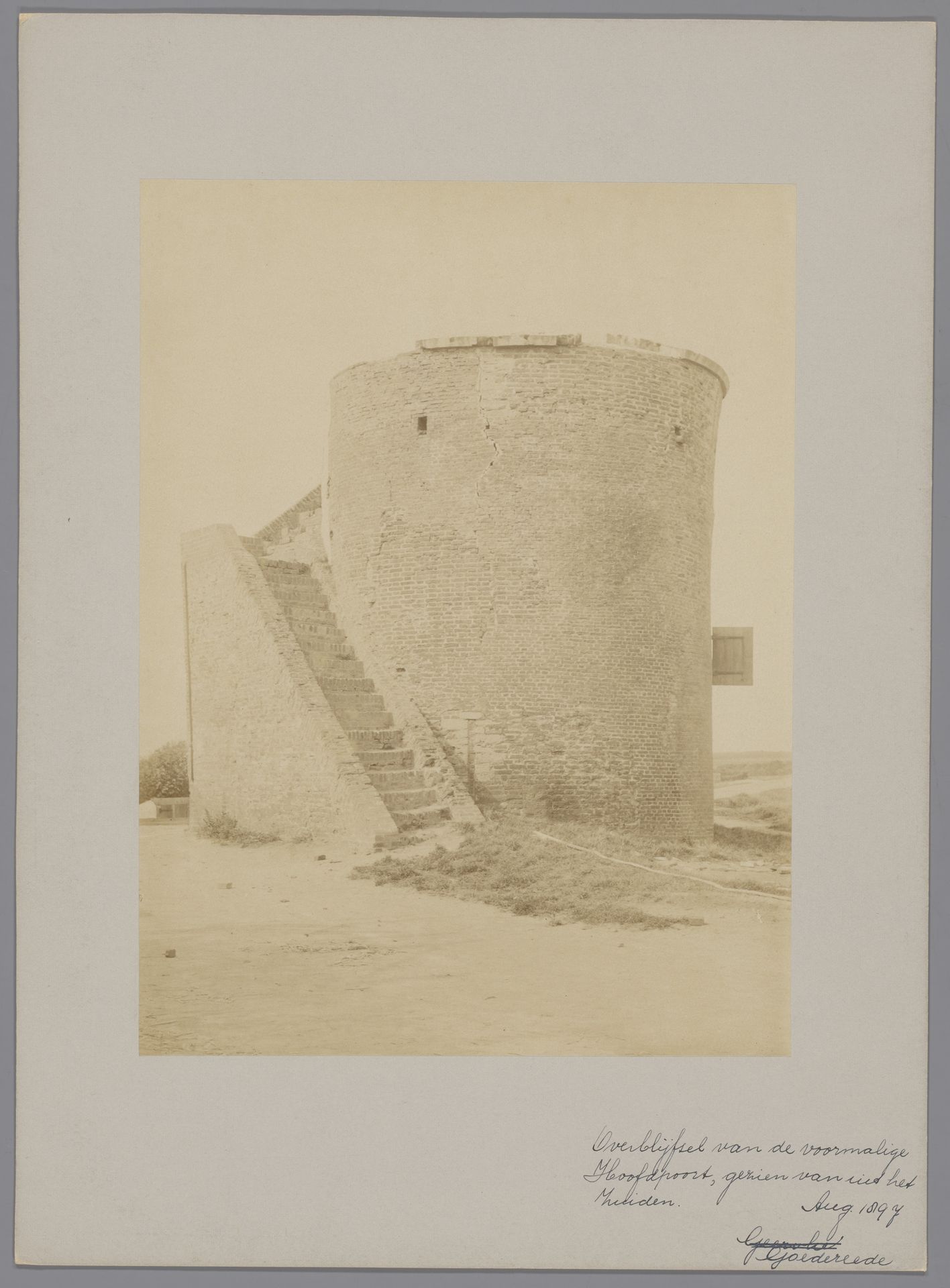 Voormalige hoofdpoort van Goedereede by anoniem (Monumentenzorg)