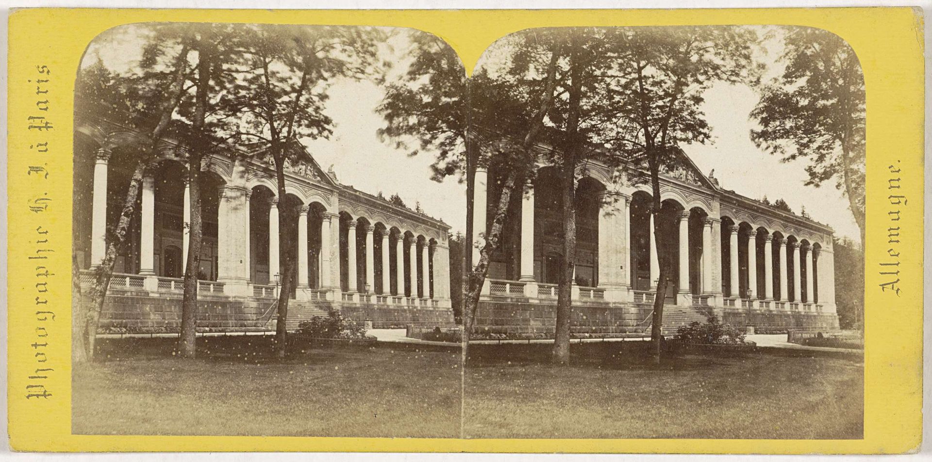 Trinkhalle van het kuuroord in Baden-Baden, Duitsland by Hippolyte Jouvin