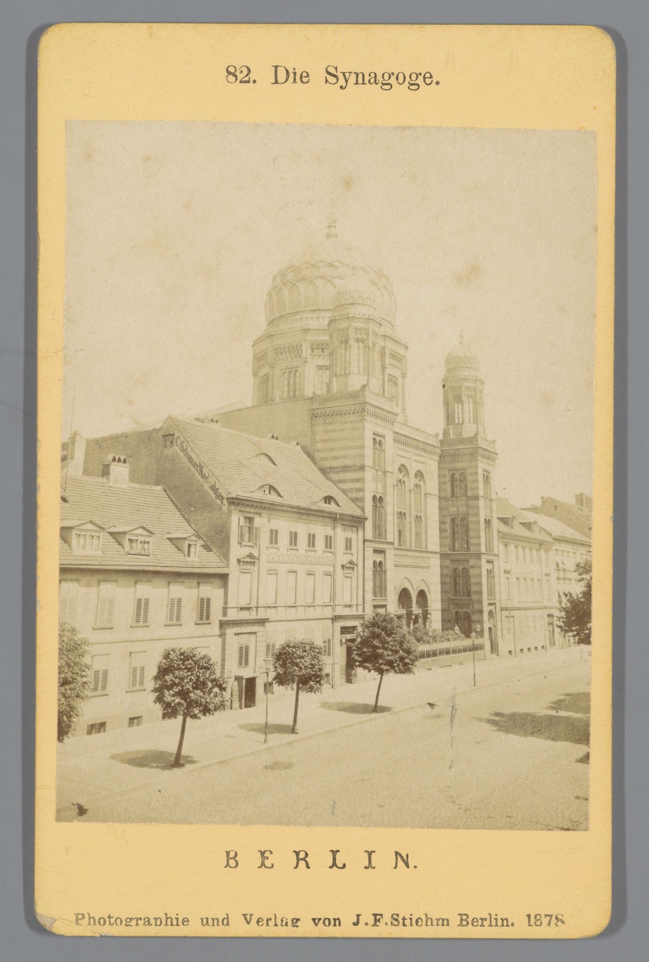 Neue Synagoge aan de Oranienburger Straße, Berlijn by Johann Friedrich Stiehm