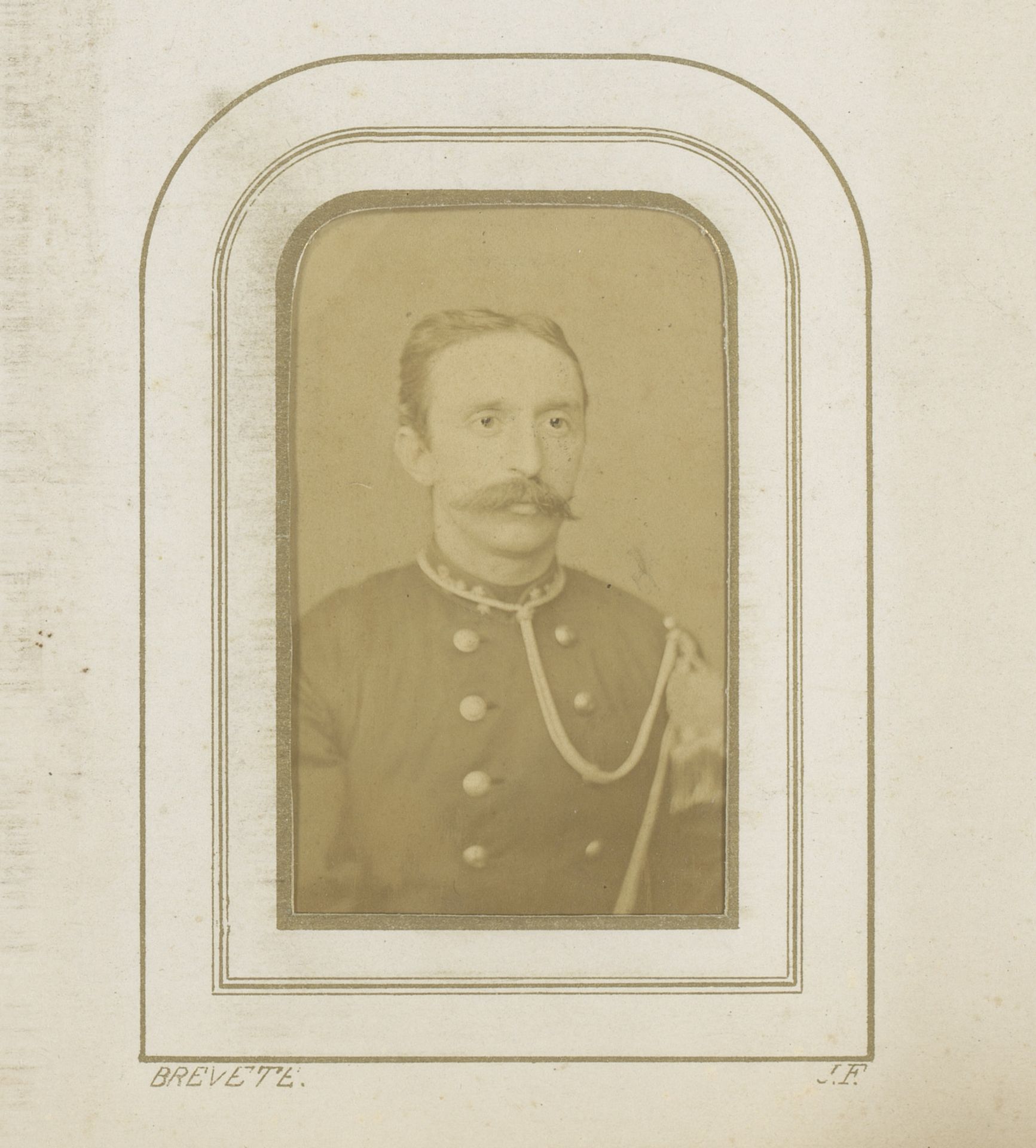 Portret van een man met snor in uniform by Charles De Trez