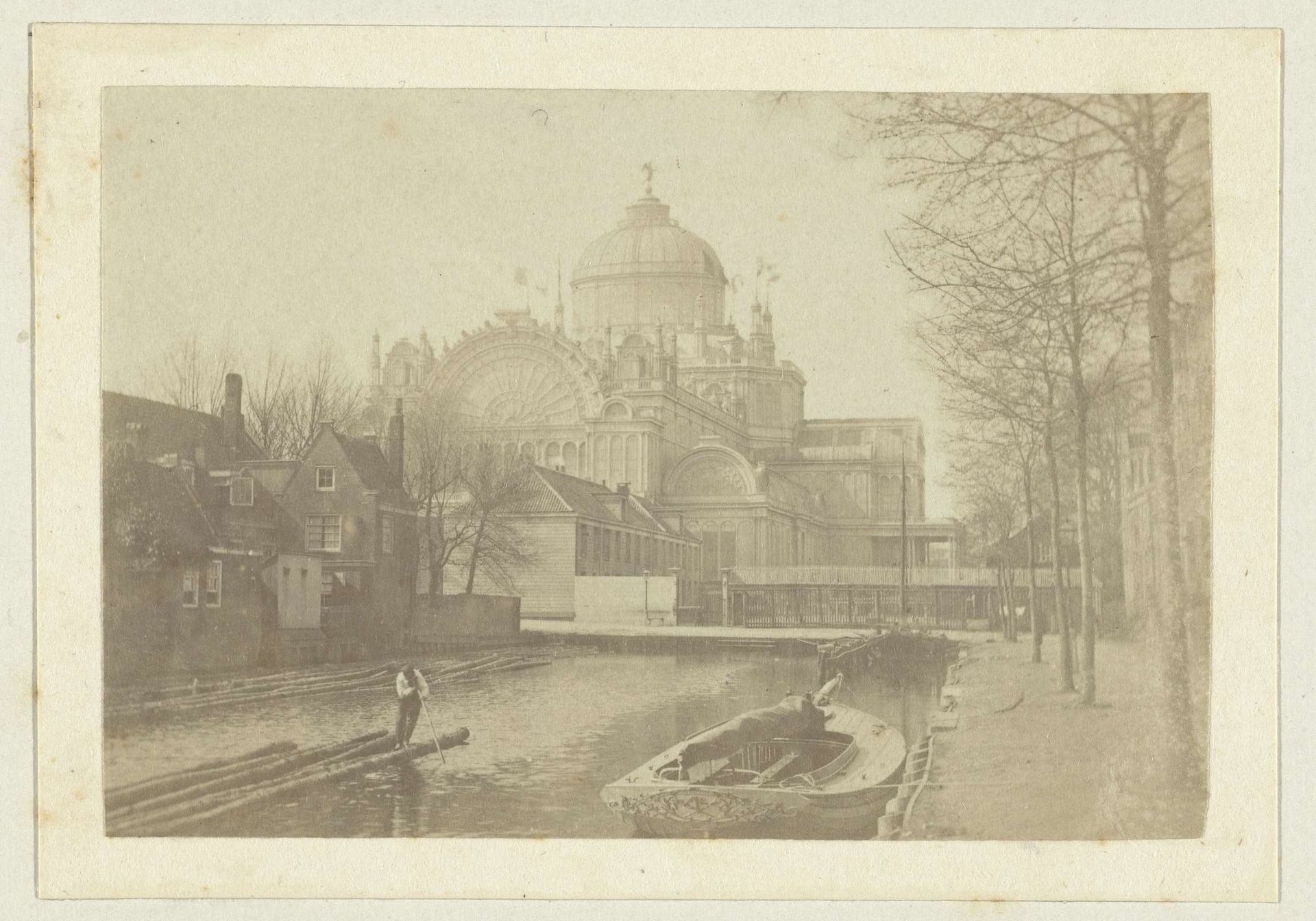 Het Paleis voor Volksvlijt, Amsterdam by Pieter Oosterhuis