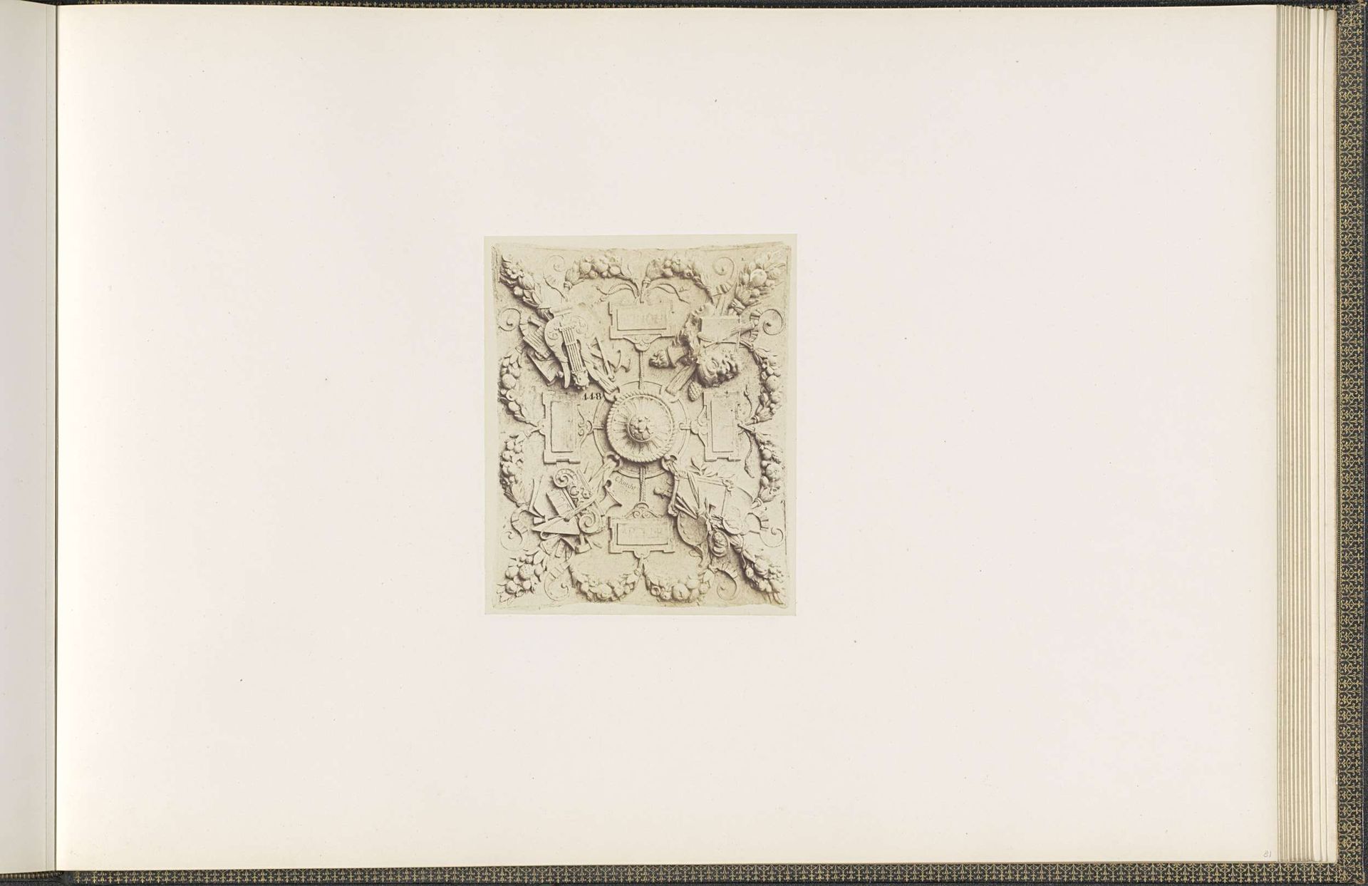 Gipsmodel voor een gewelfversiering van het Palais du Louvre door Emile Knecht by Edouard Baldus