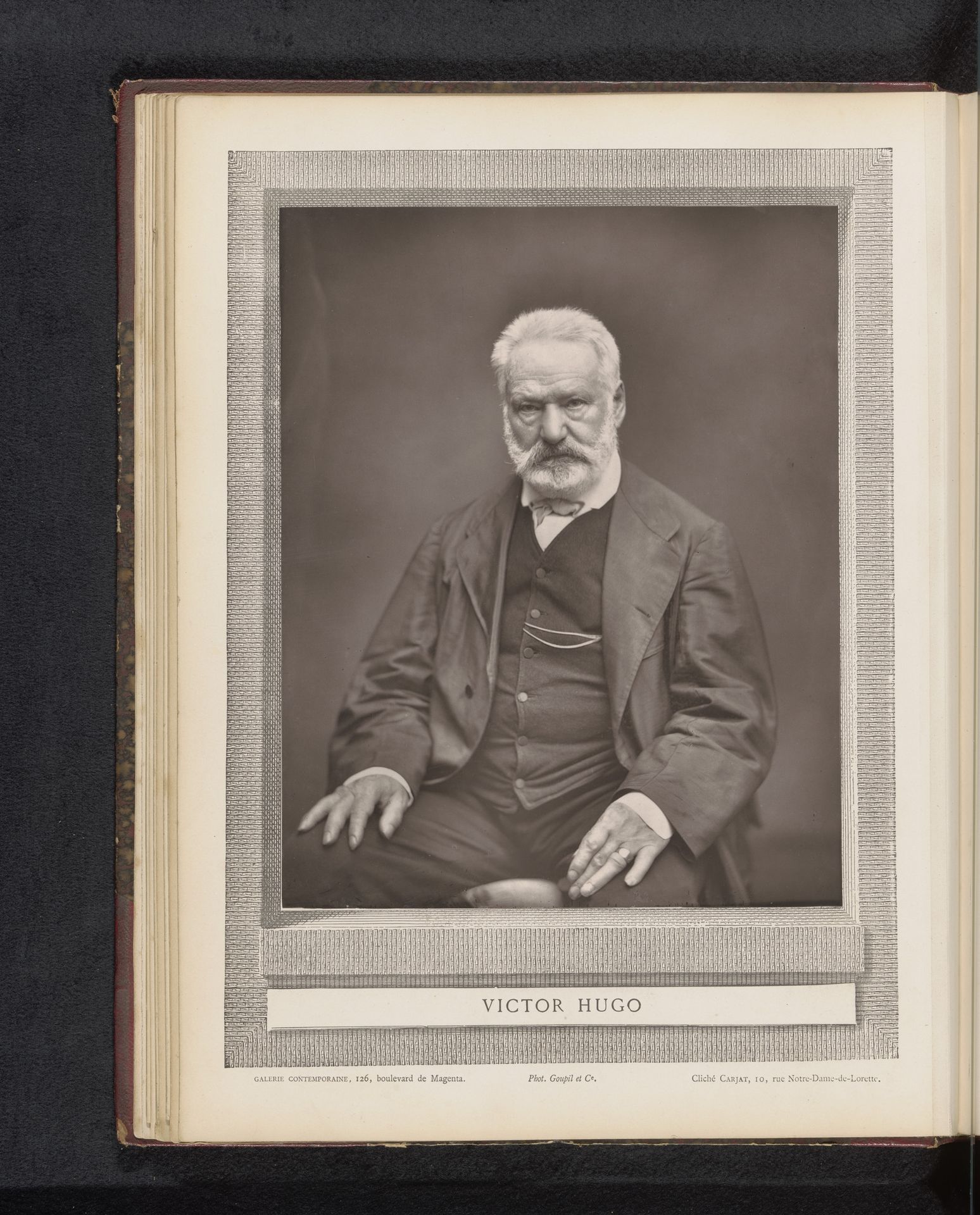 Portret van Victor Hugo by Etienne Carjat