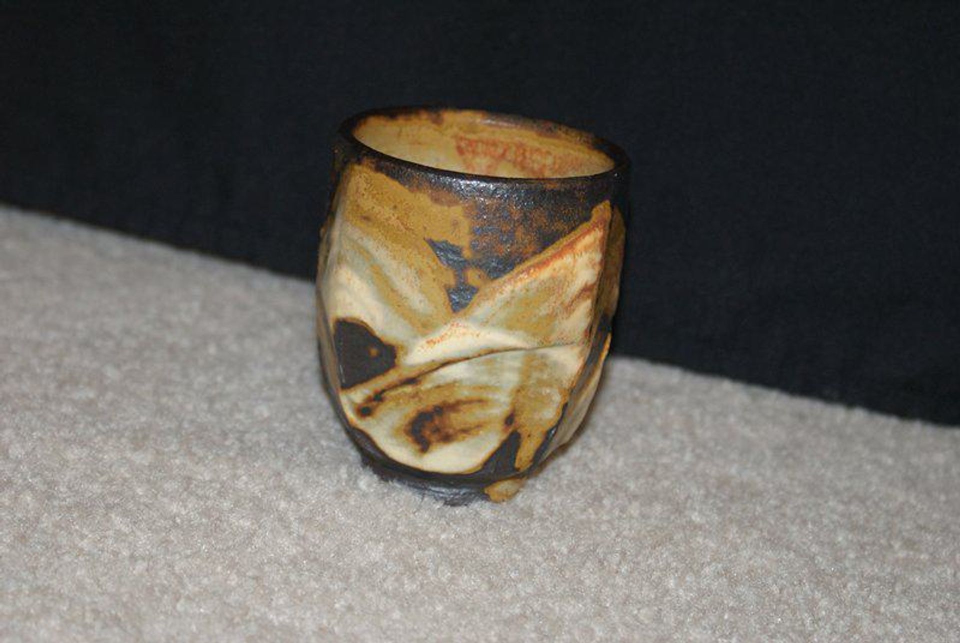 Cup (yunomi) by Matsuzaki Ken