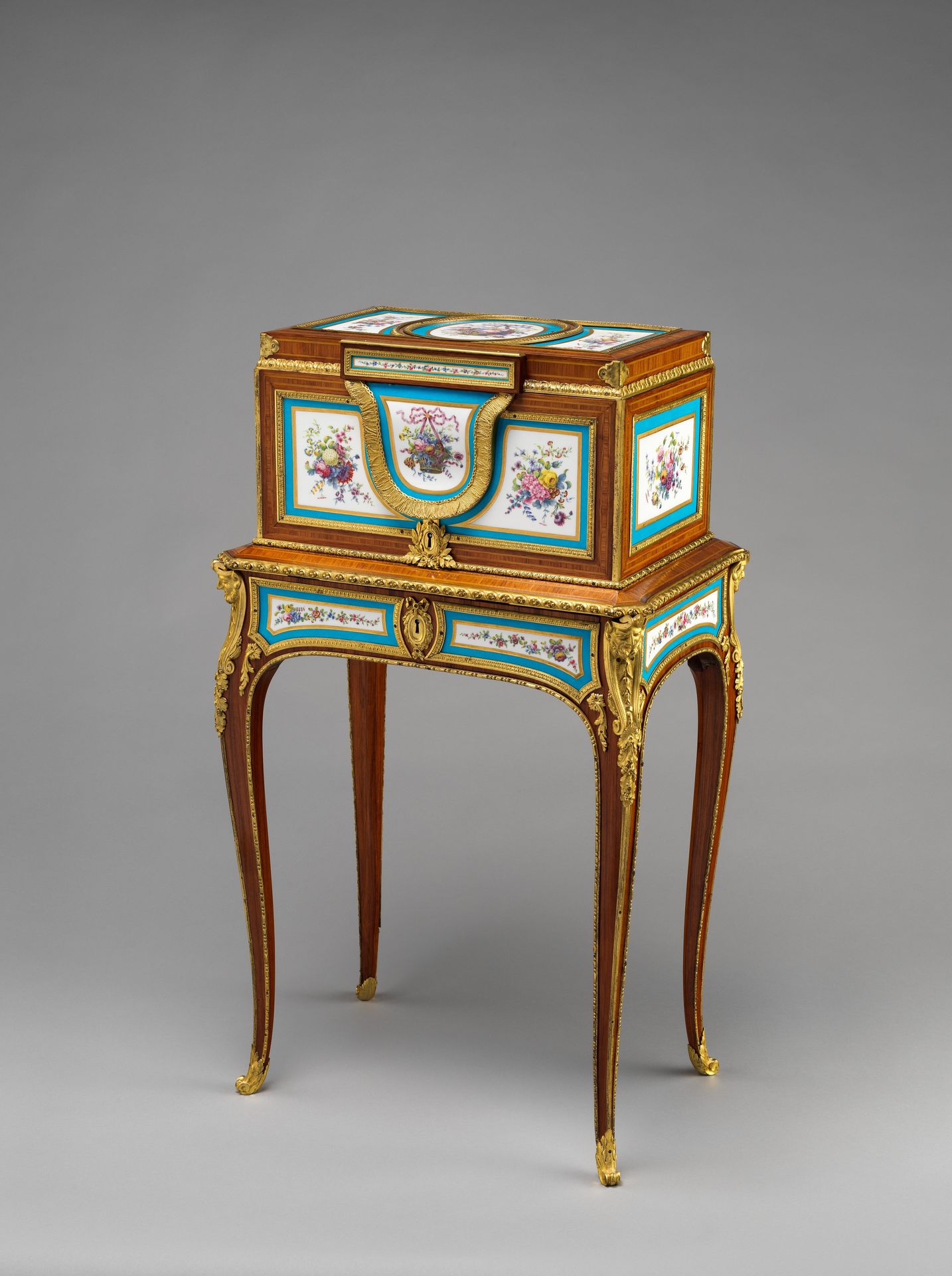 Jewel coffer on stand (petit coffre à bijoux) by Martin Carlin
